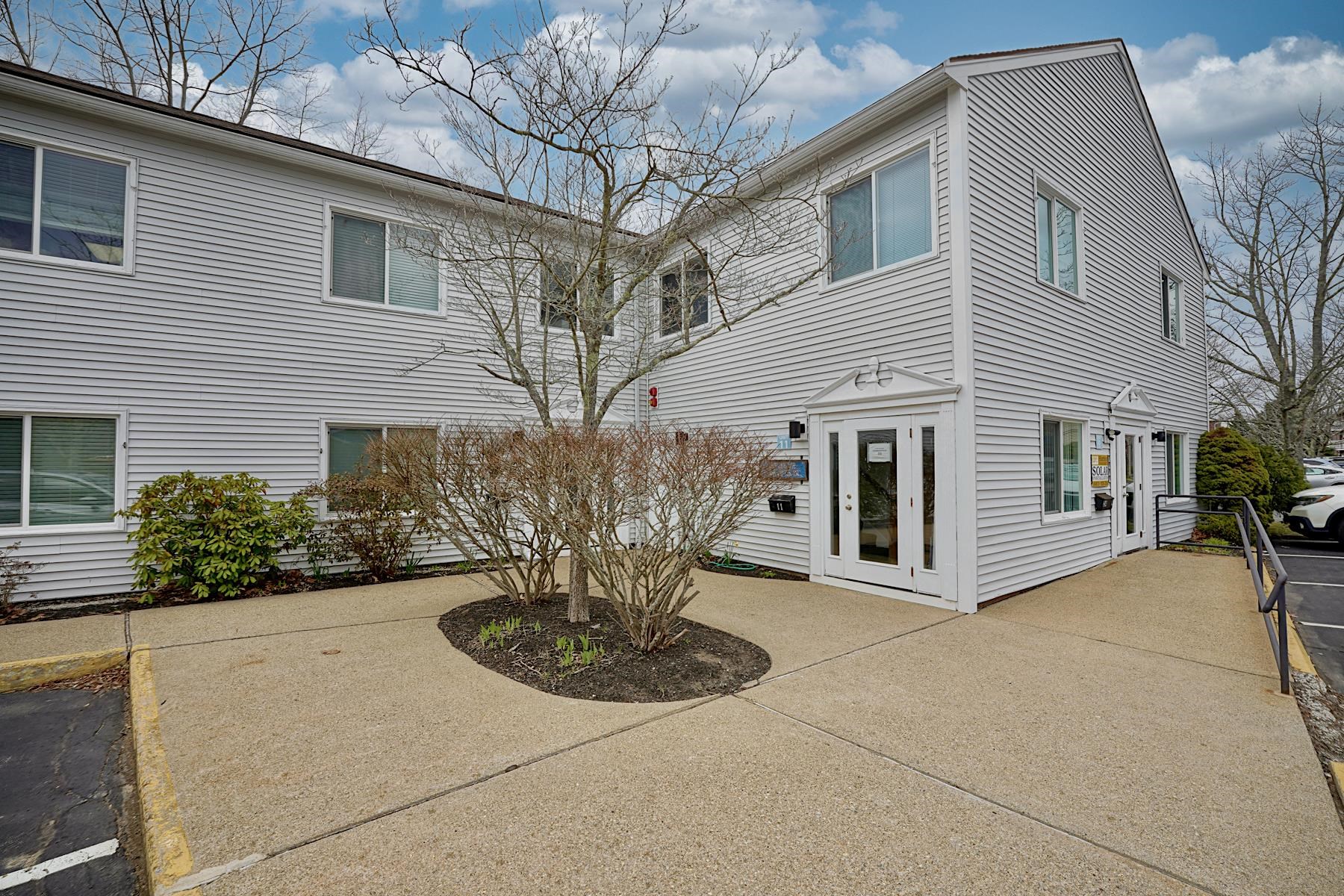 24 Stickney Ter, Hampton, NH 03842