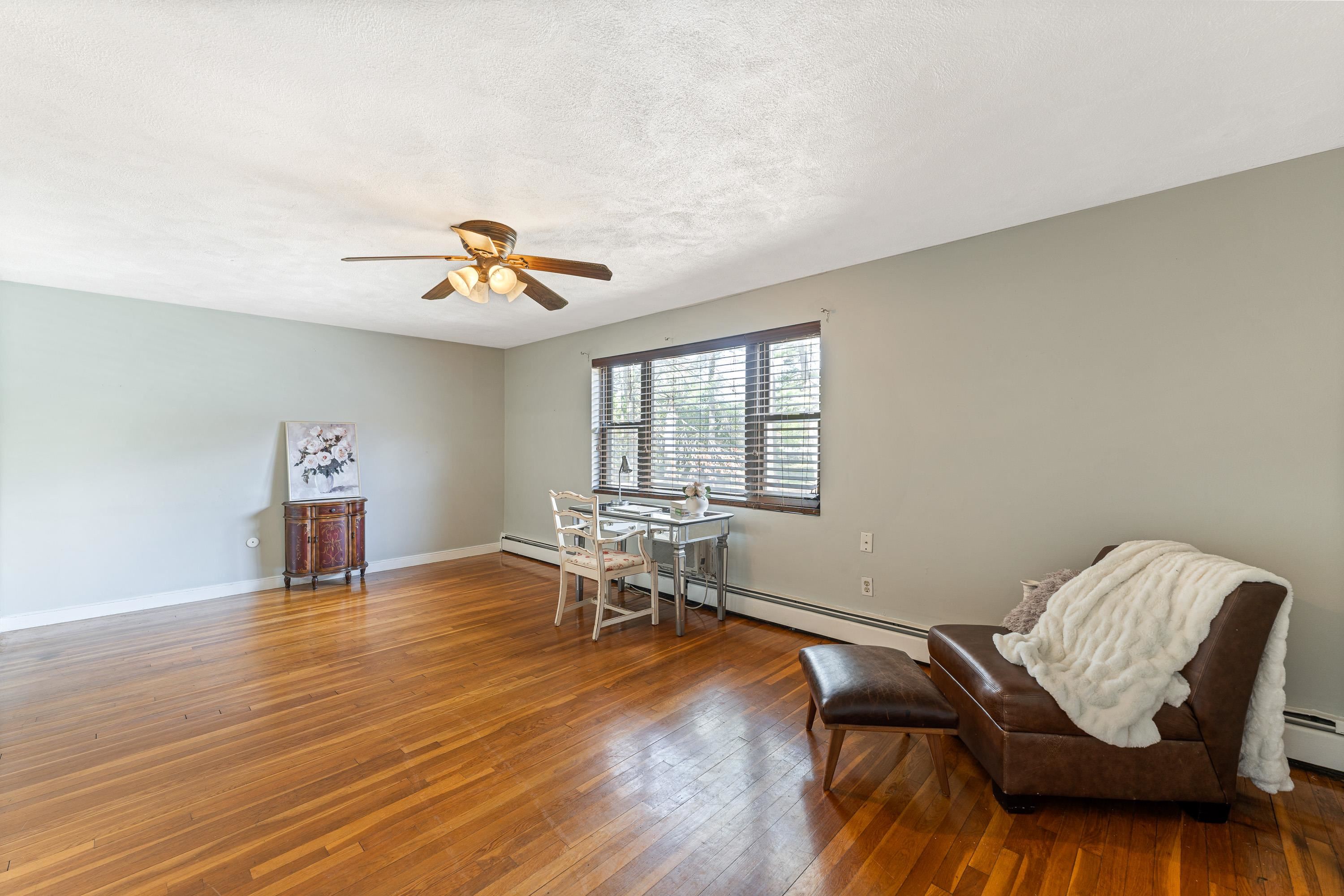 4 Brook Rd #8, Salem, NH 03079