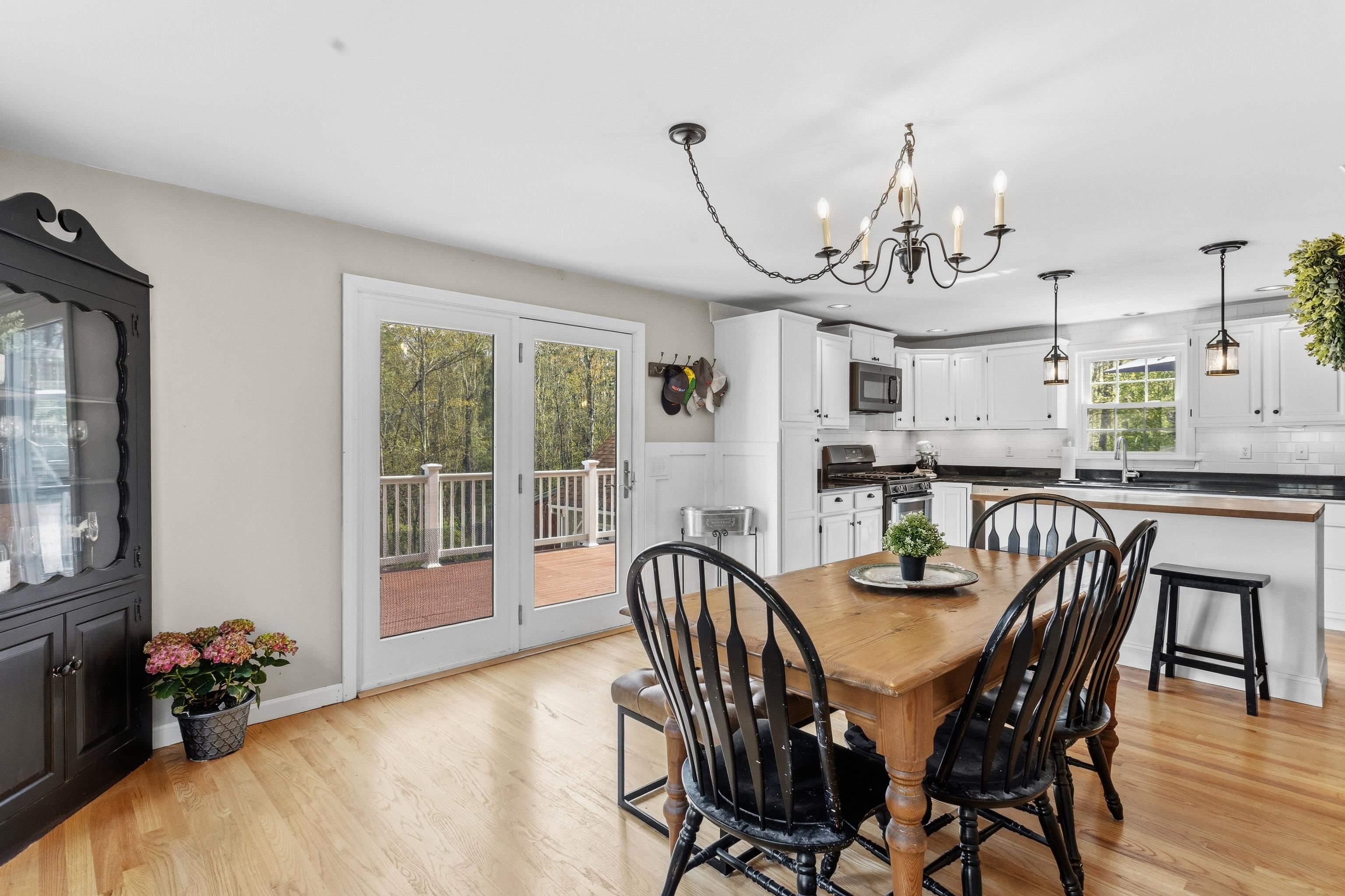 14 Weaver Pl, Weare, NH 03281