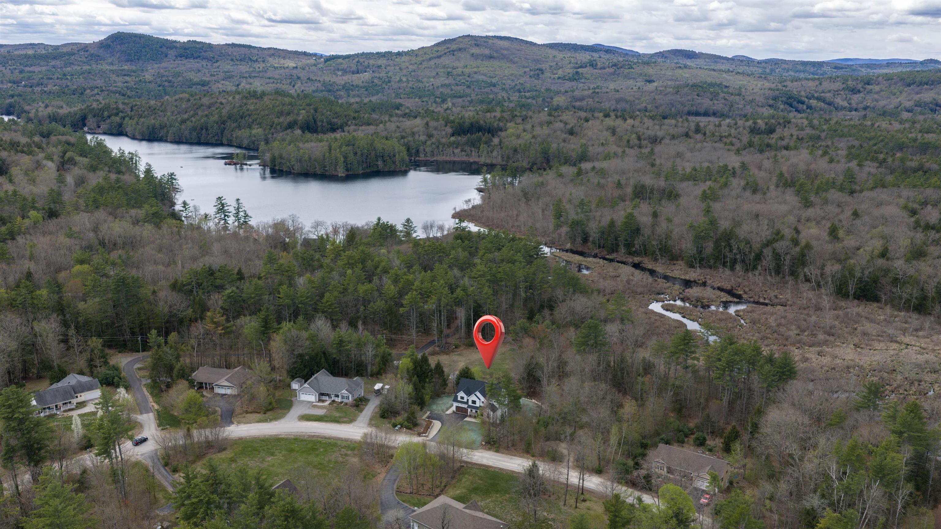 18 Solace Pointe Rd, Meredith, NH 03253
