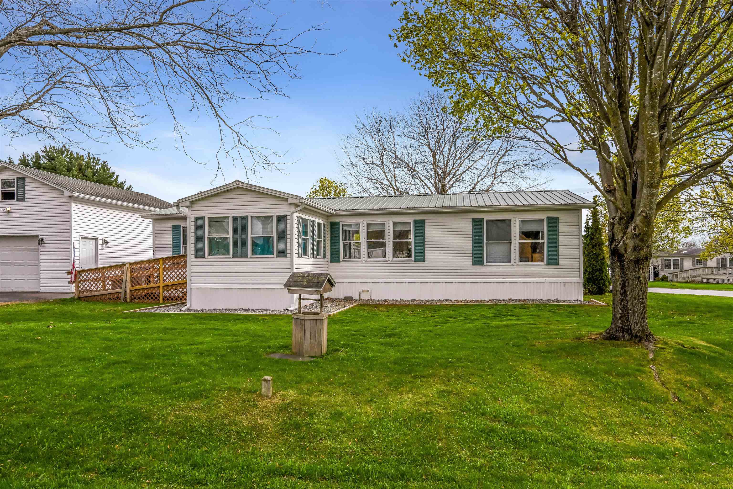 15 Marc Avenue