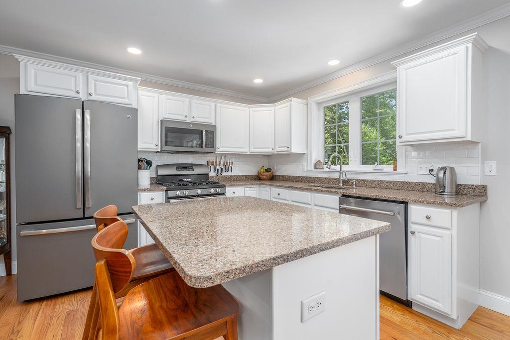 114 Young Rd, Barrington, NH 03825