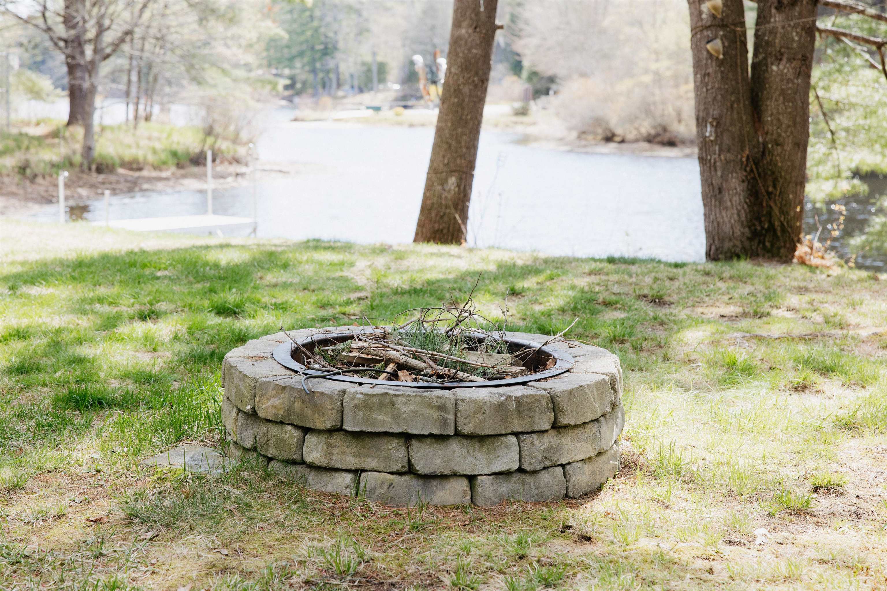 43 Moccasin Trl, Hillsborough, NH 03244