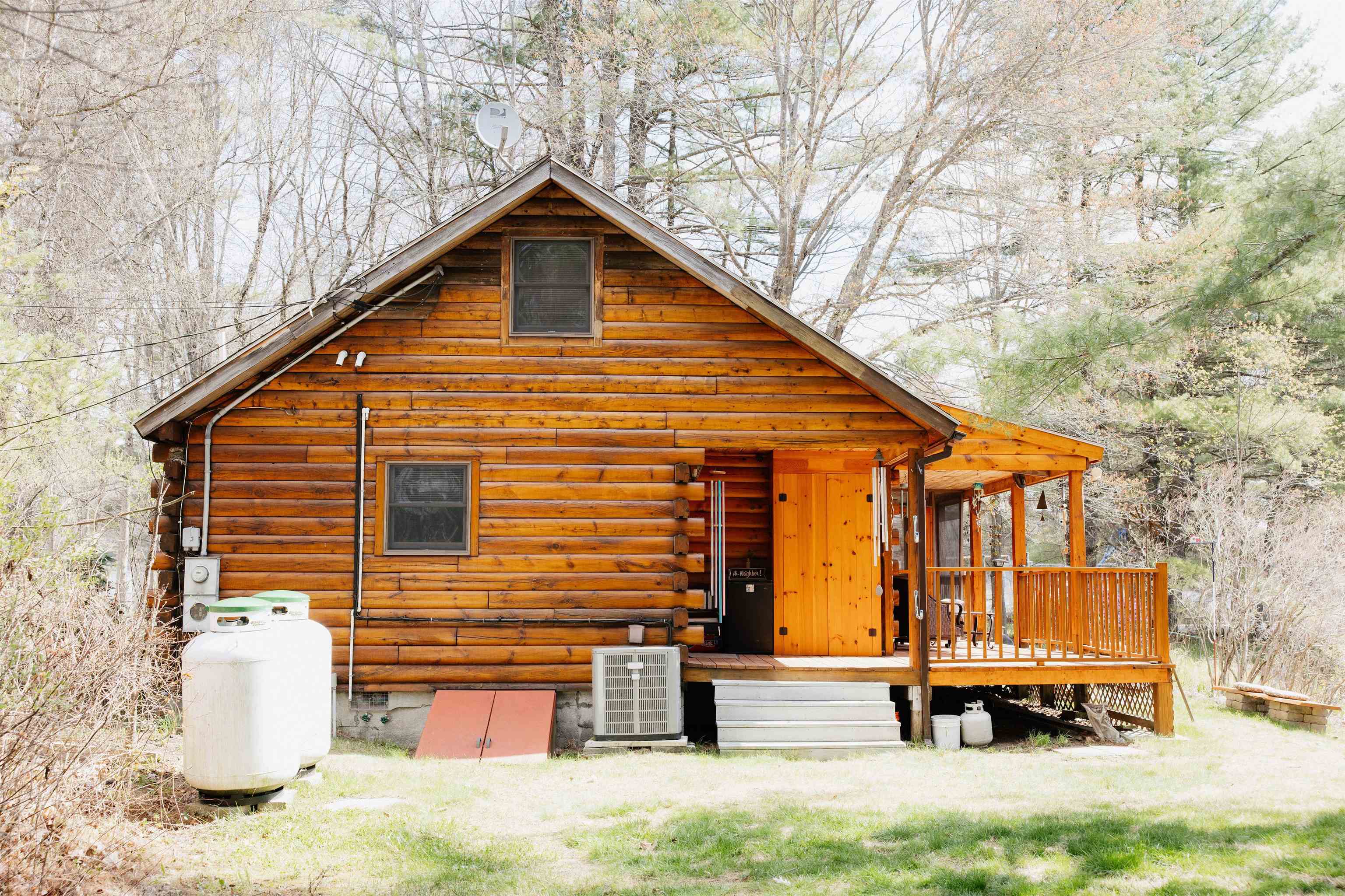 43 Moccasin Trl, Hillsborough, NH 03244