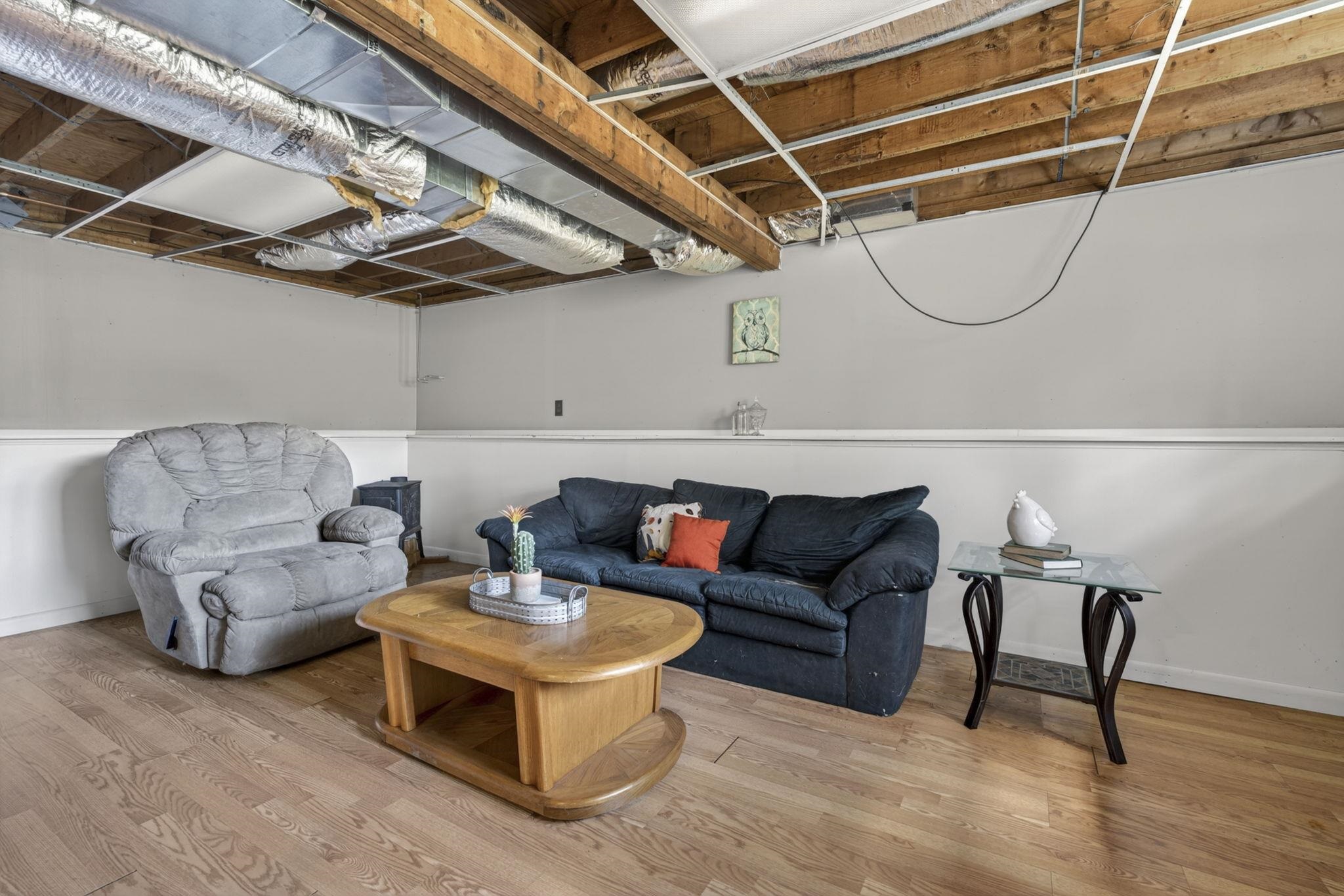 6 Power St, Raymond, NH 03077