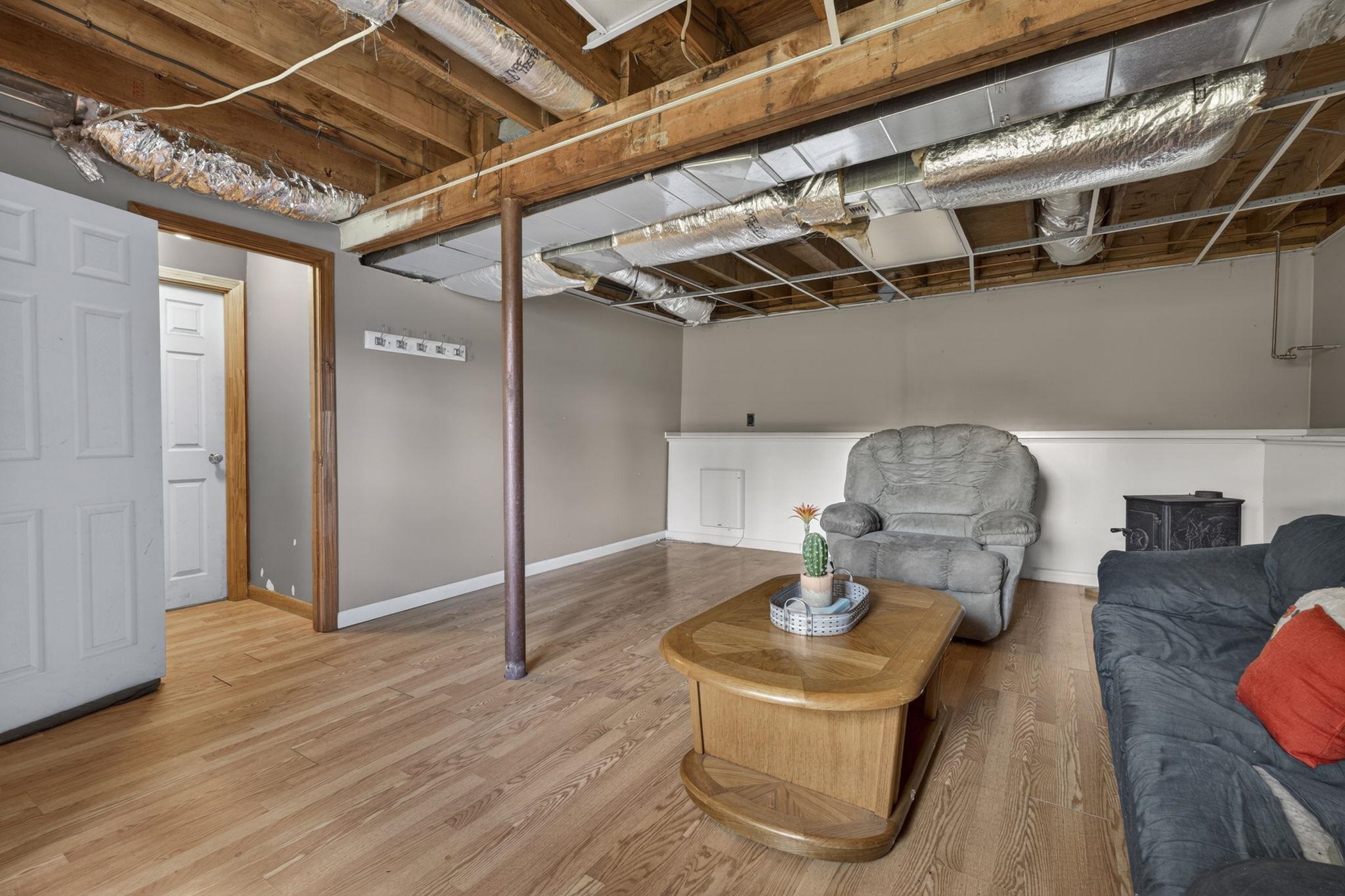 6 Power St, Raymond, NH 03077