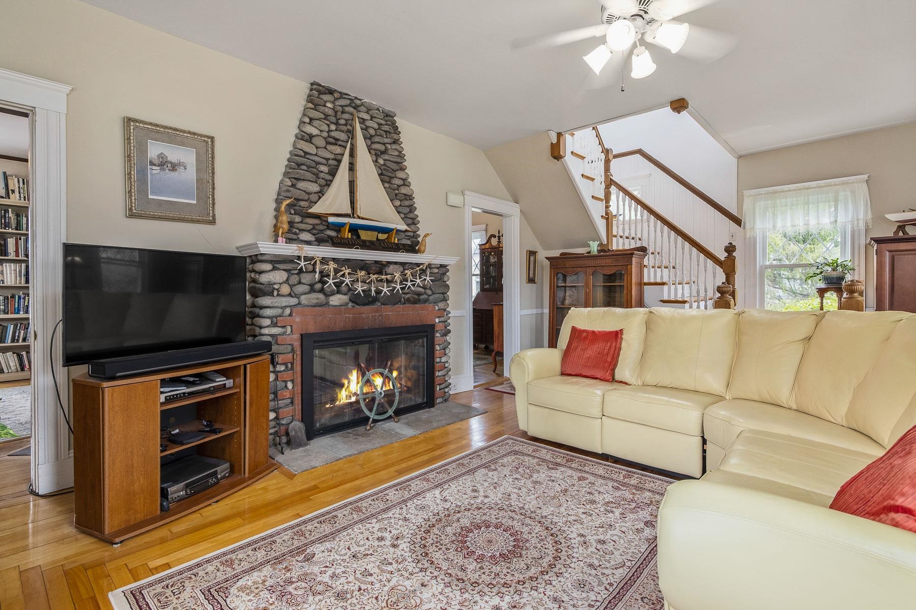 46 Mill Rd, Hampton, NH 03842