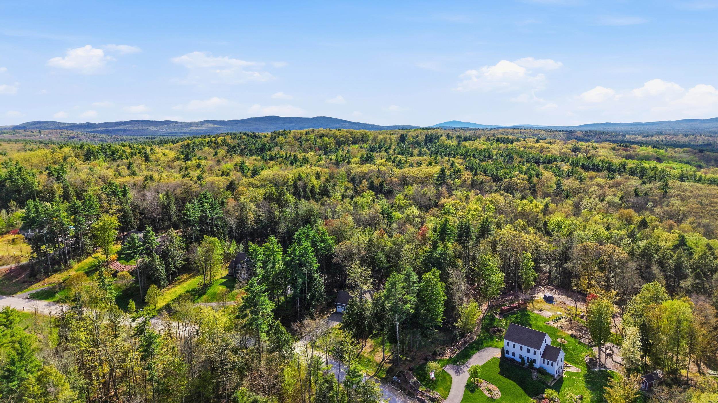 60 Christian Farm Dr, New Boston, NH 03070
