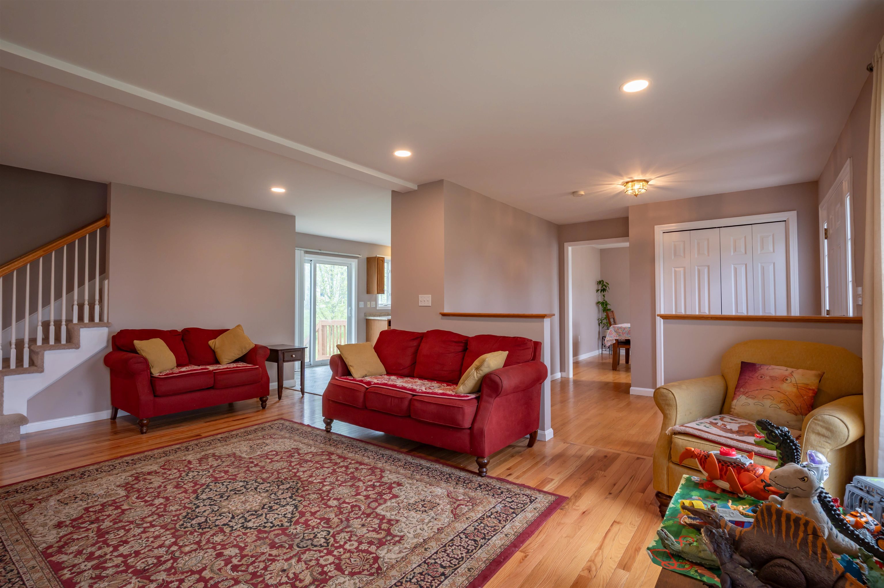 23 Normandy Way, Nashua, NH 03063