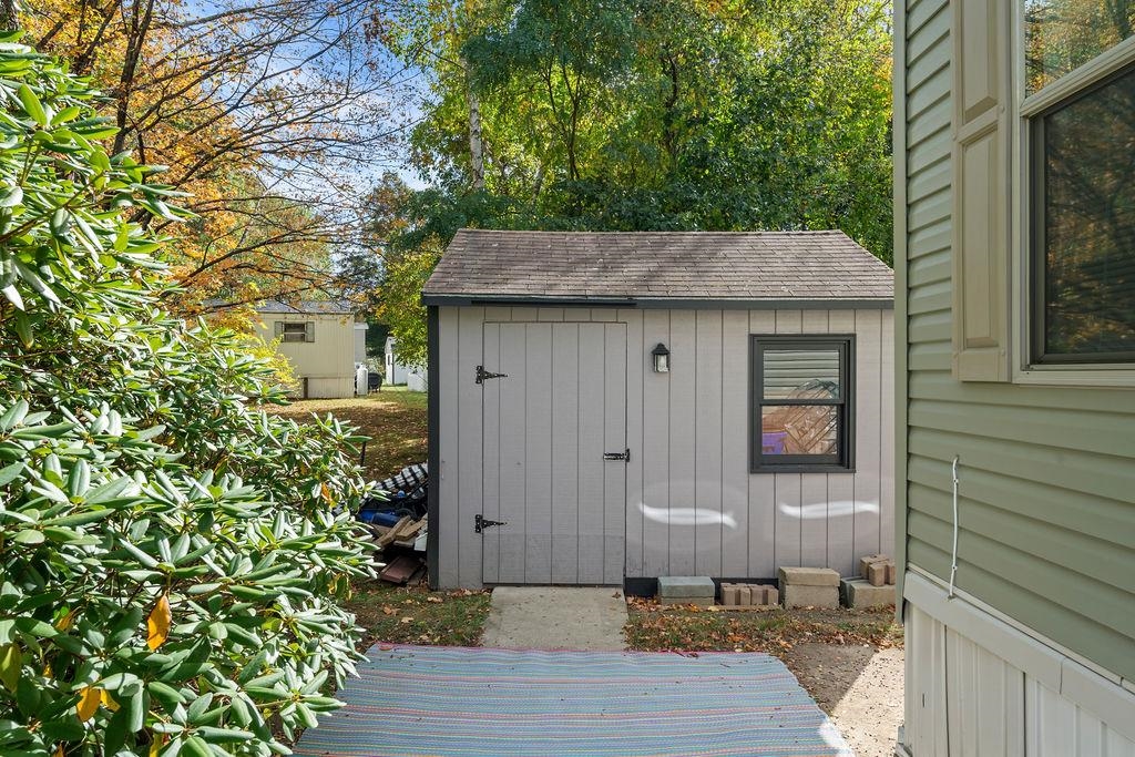 27 Hayes Pk, Exeter, NH 03833