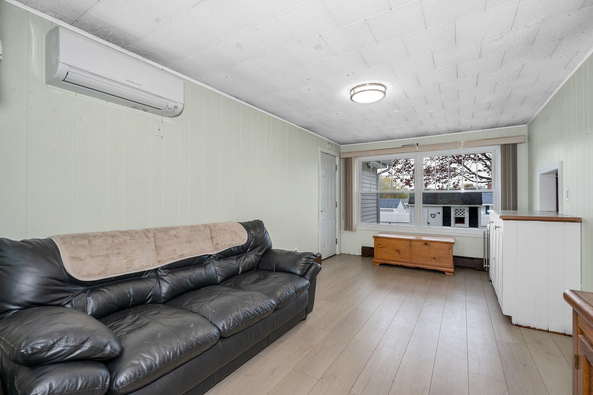 257 Seames Dr, Manchester, NH 03103-3945