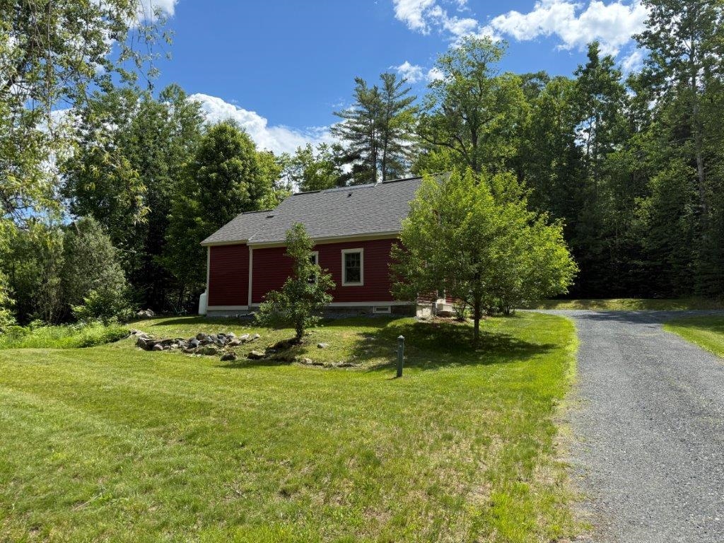 1.5 Landscaped and Wooded Acres +/- 25566430