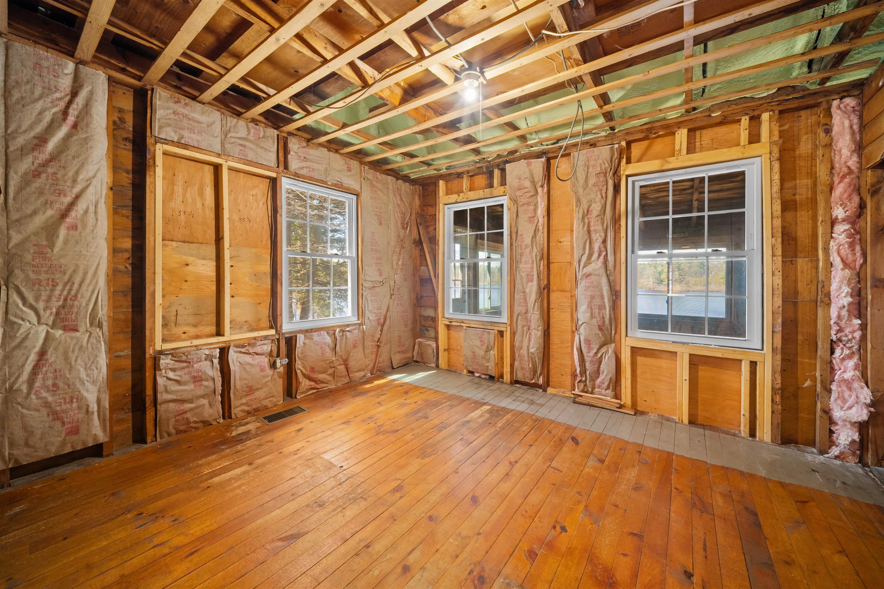 7-8 Spruce Ln, Sandown, NH 03873