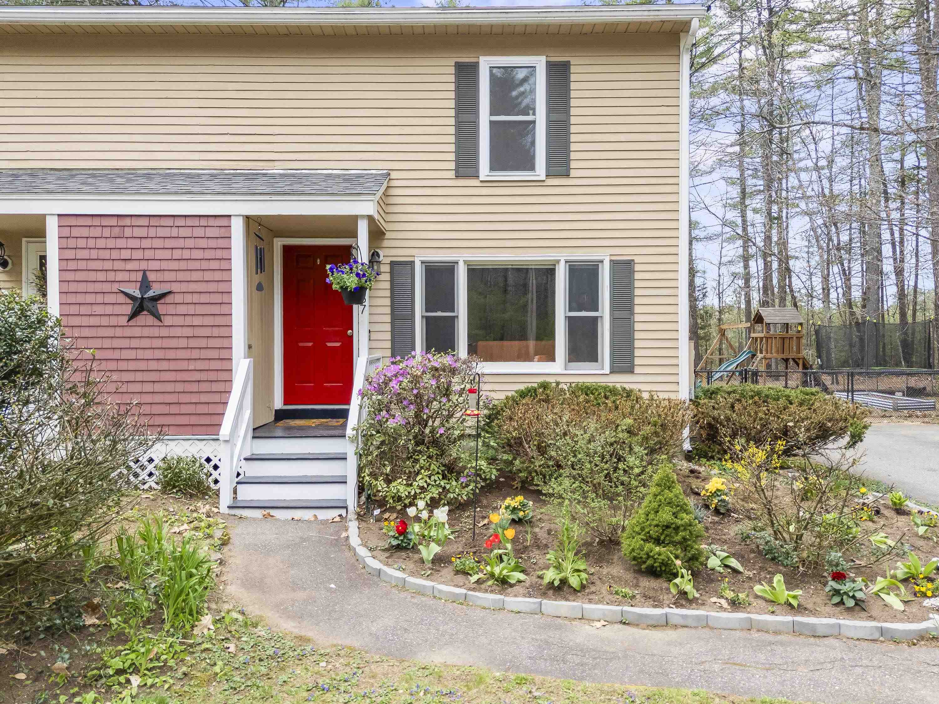 57 Newtown Plains Rd, Lee, NH 03861