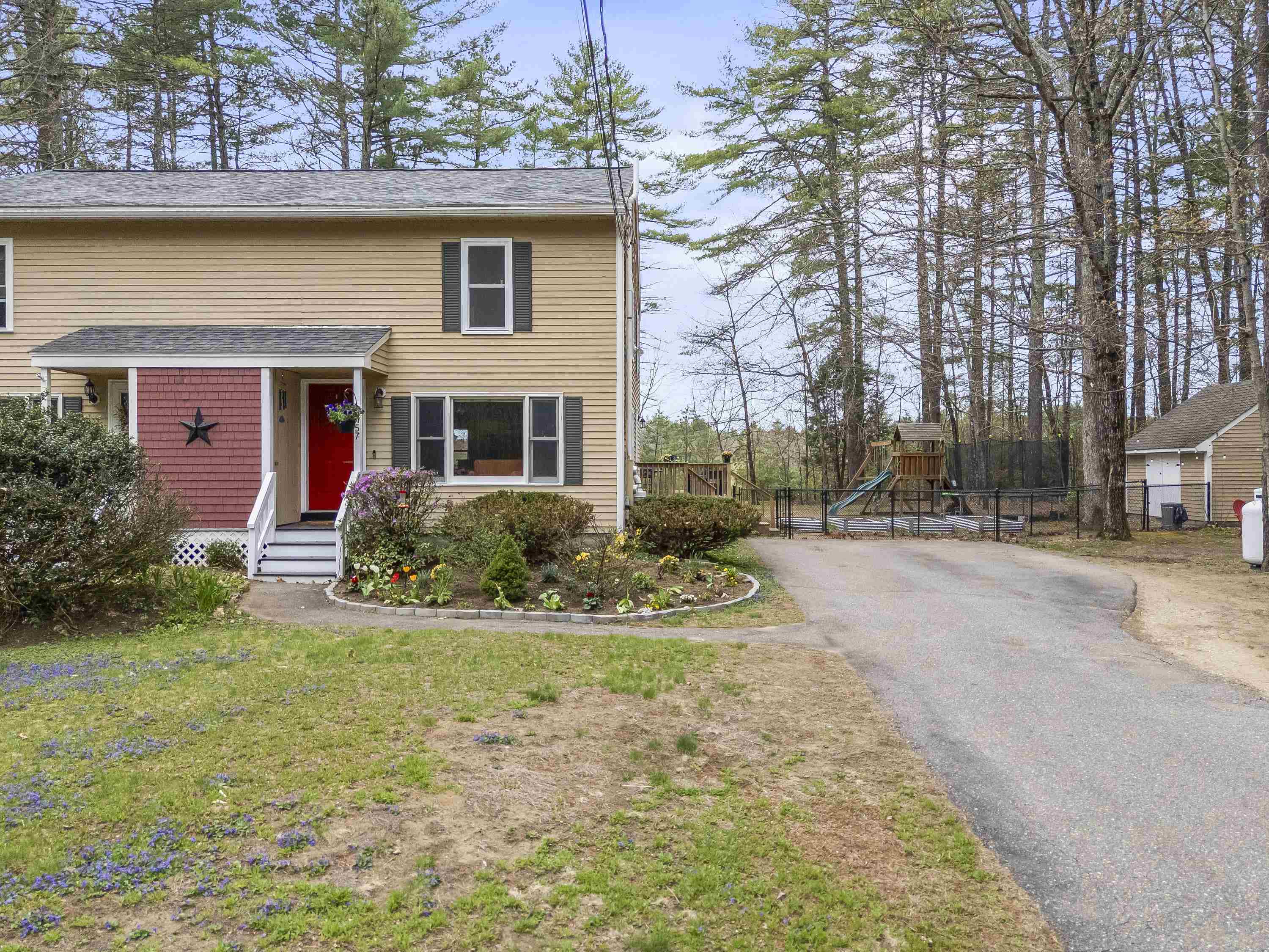 57 Newtown Plains Rd, Lee, NH 03861