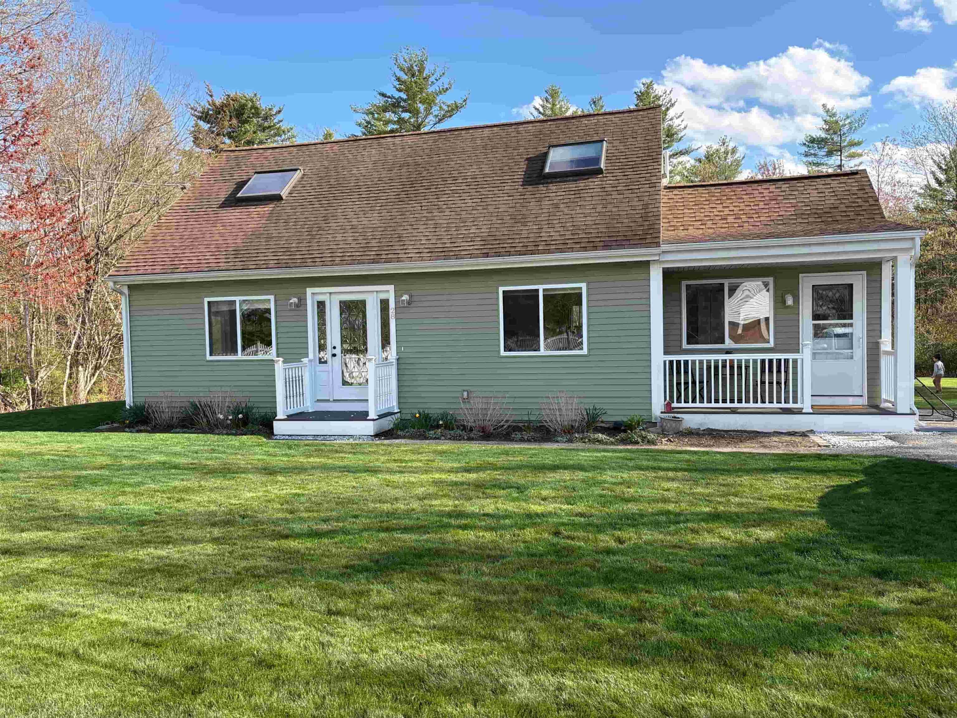 28 Doe Farm Ln, Newmarket, NH 03857