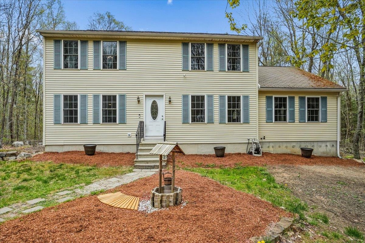 84 Horizon Ln, Candia, NH 03034