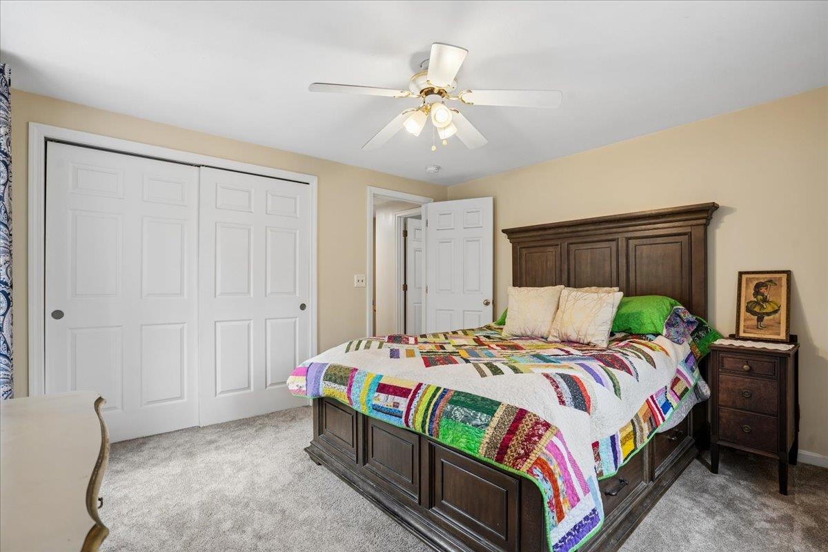 84 Horizon Ln, Candia, NH 03034