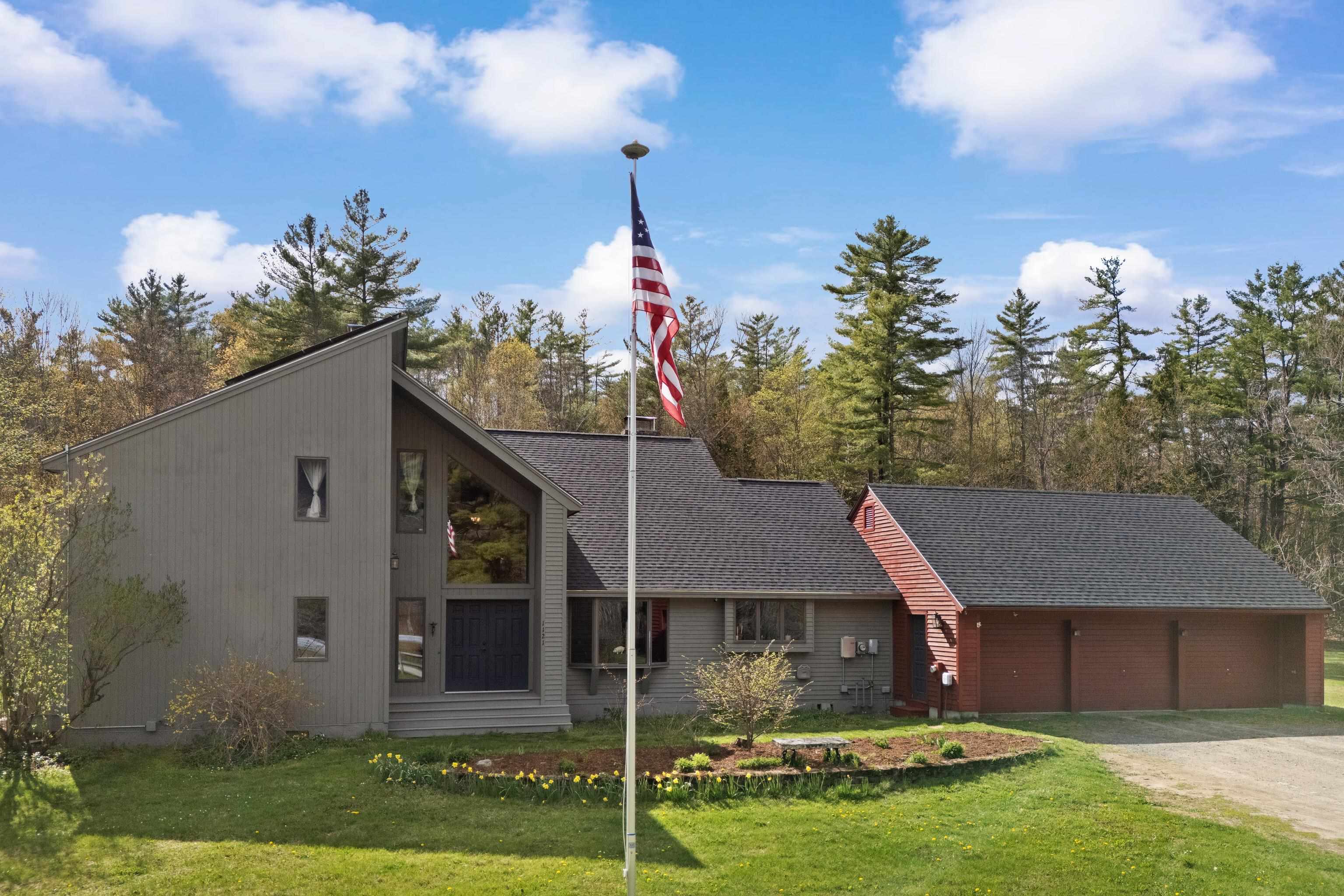 1121 Mt Moosilauke Hw, Wentworth, NH 03282