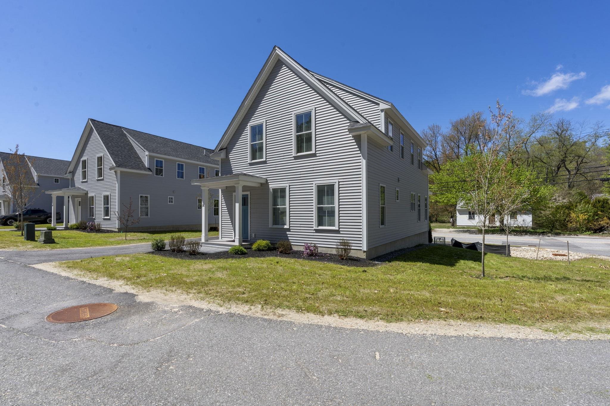 14 Woodmans Ln, Peterborough, NH 03458