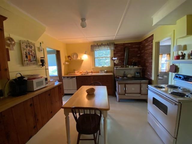Eat in Kitchen