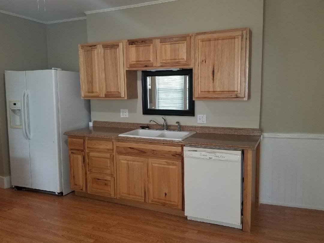 12 Orange St, Milford, NH 03055