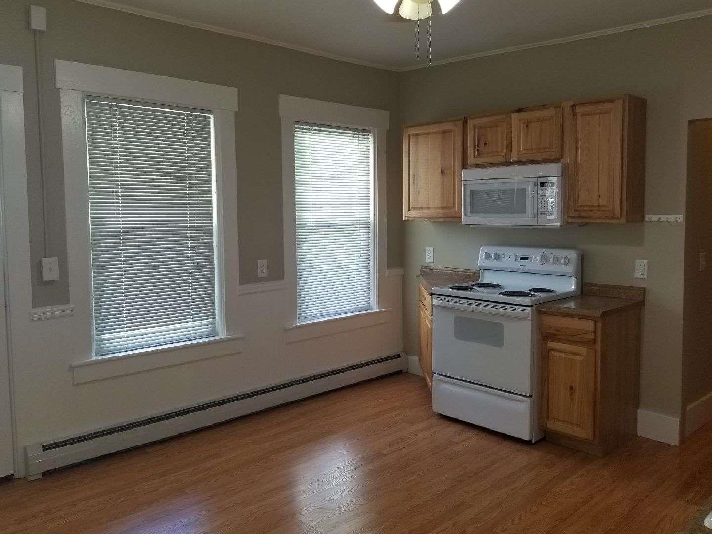 12 Orange St, Milford, NH 03055
