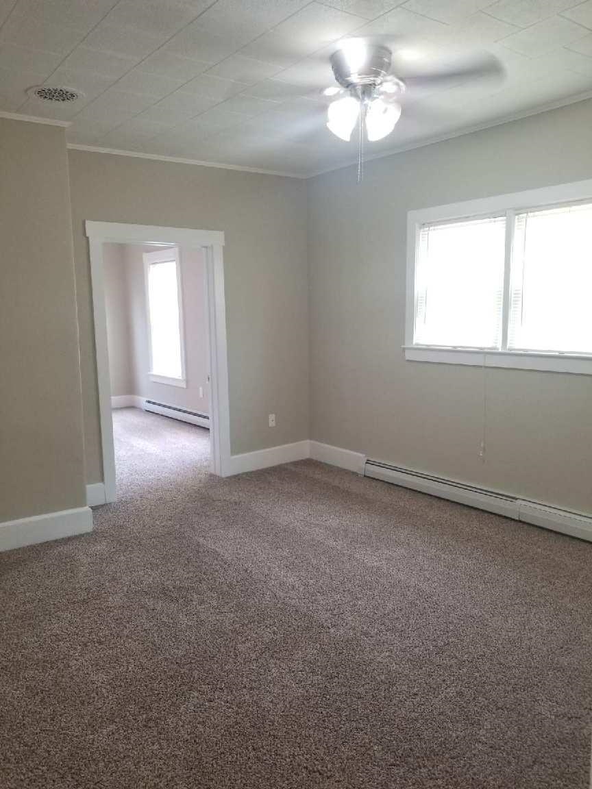12 Orange St, Milford, NH 03055