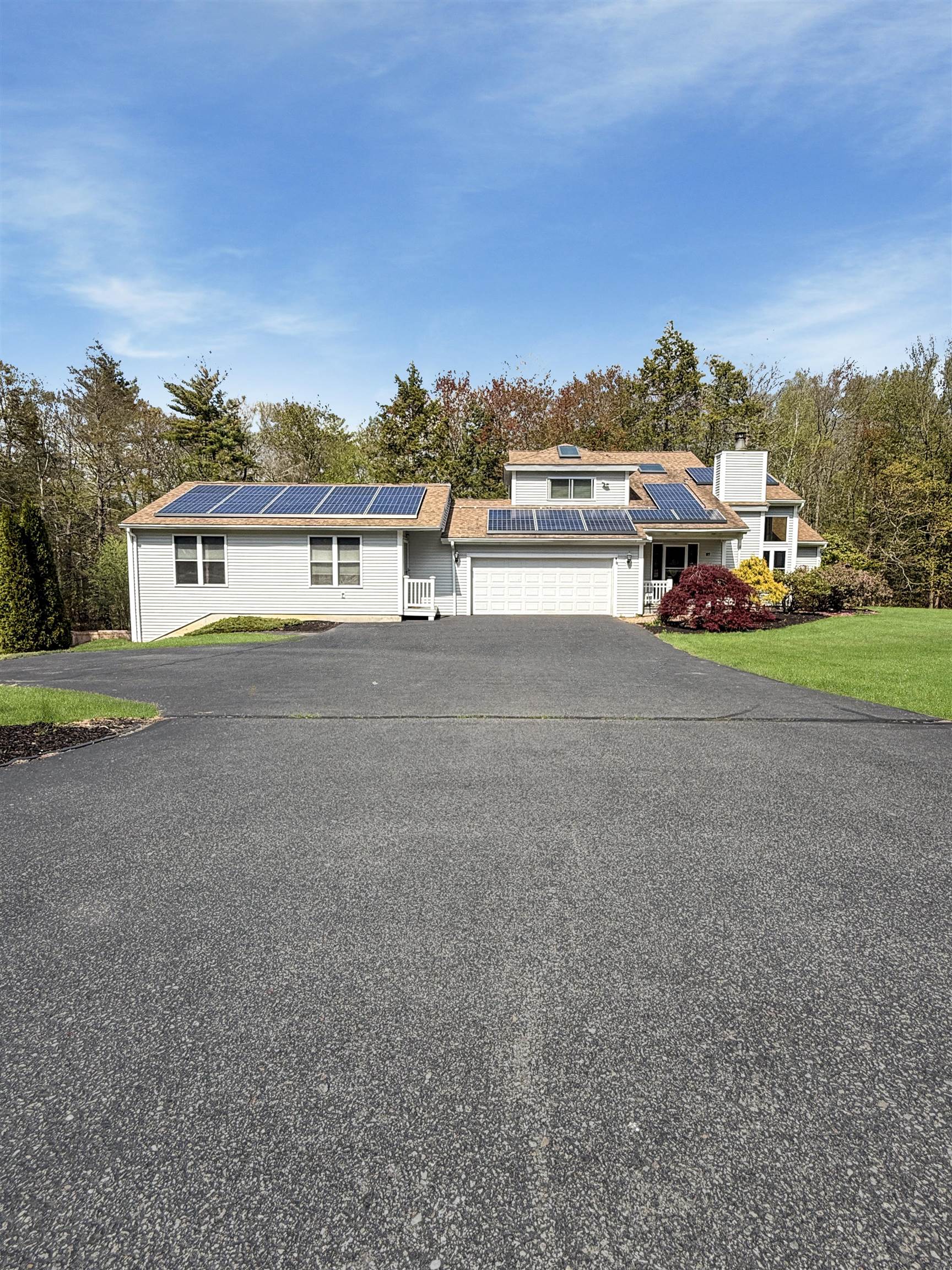 87 Pilgrim Cir, Hampstead, NH 03826