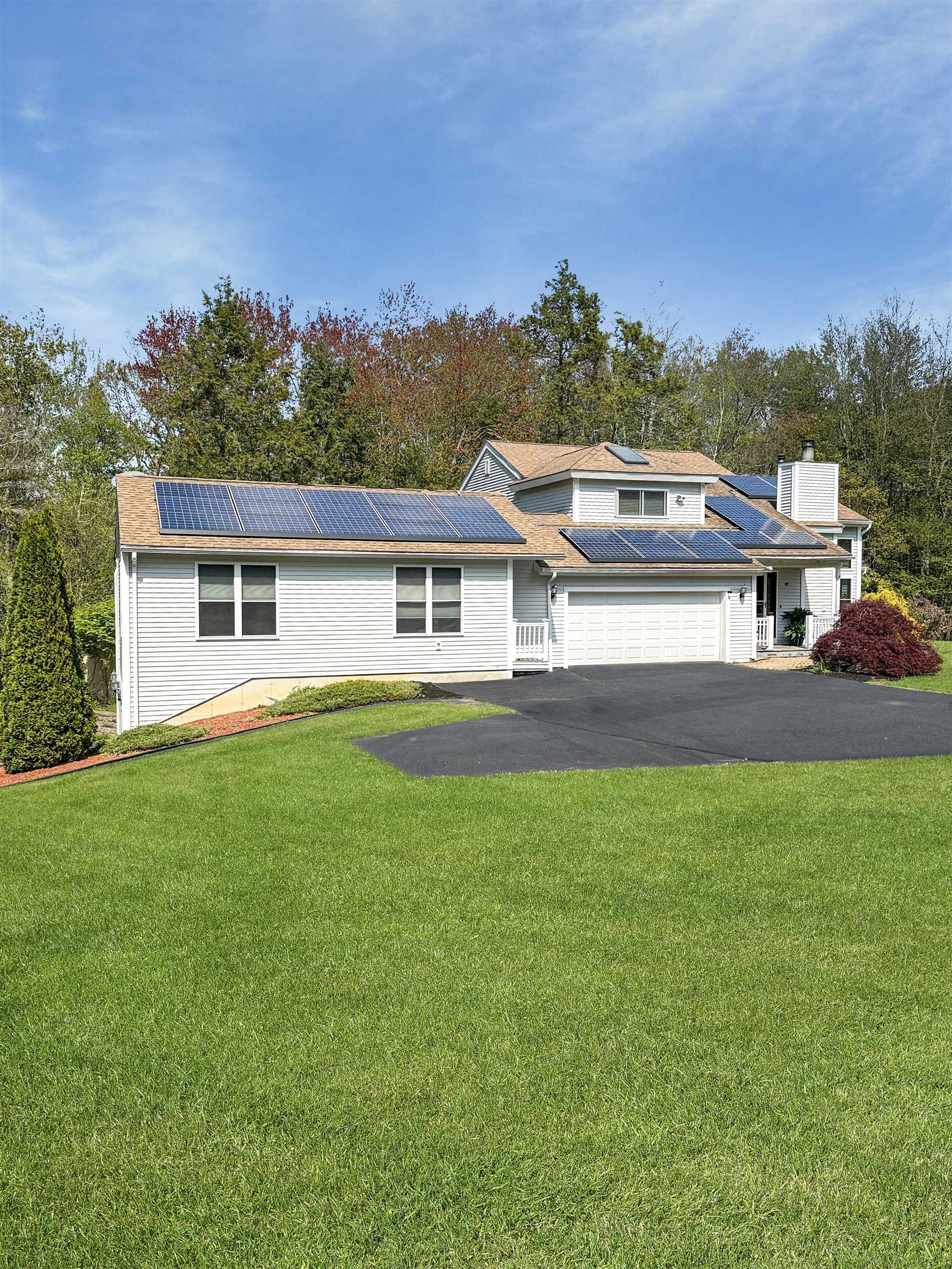 87 Pilgrim Cir, Hampstead, NH 03826