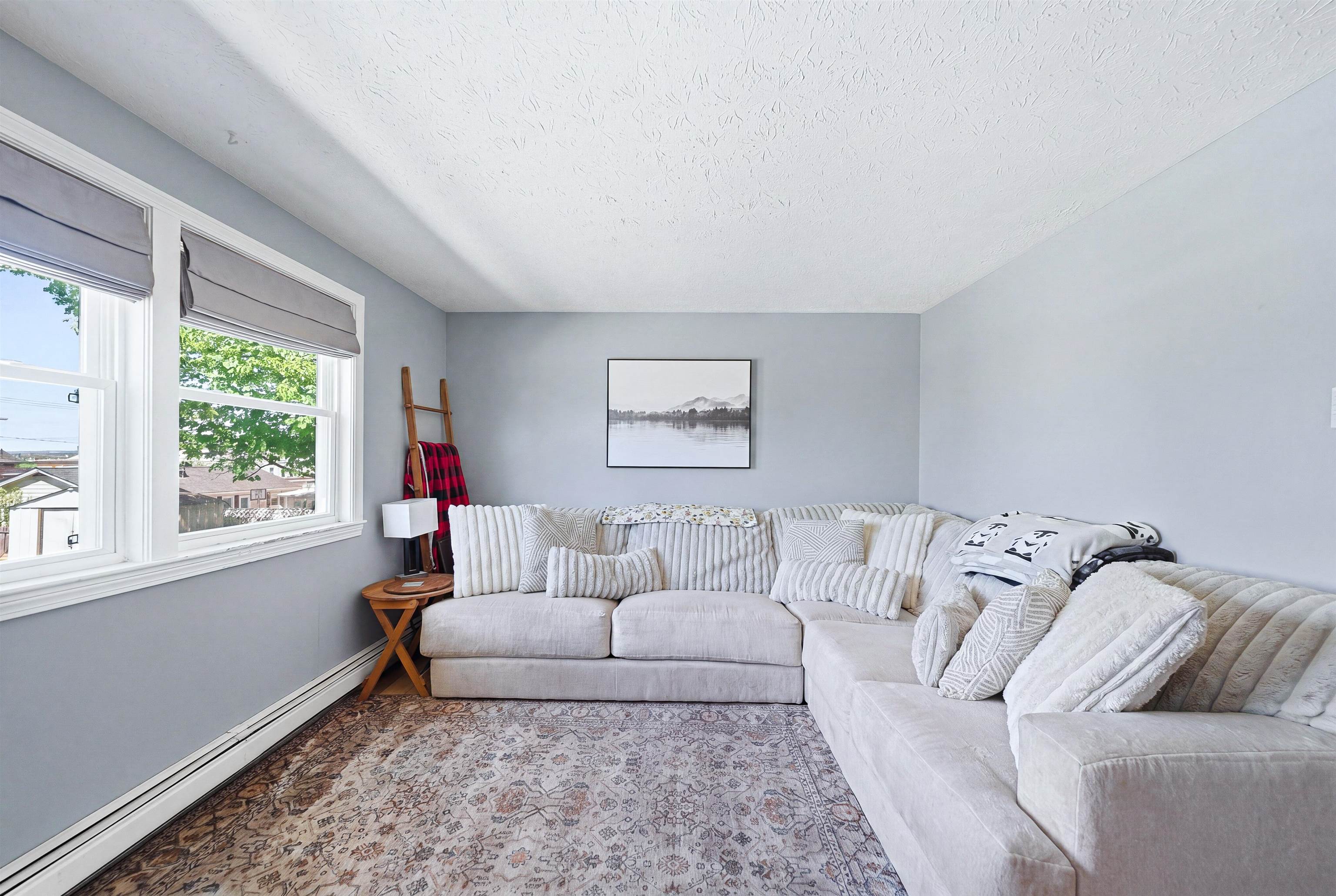 594 Dix St, Manchester, NH 03103