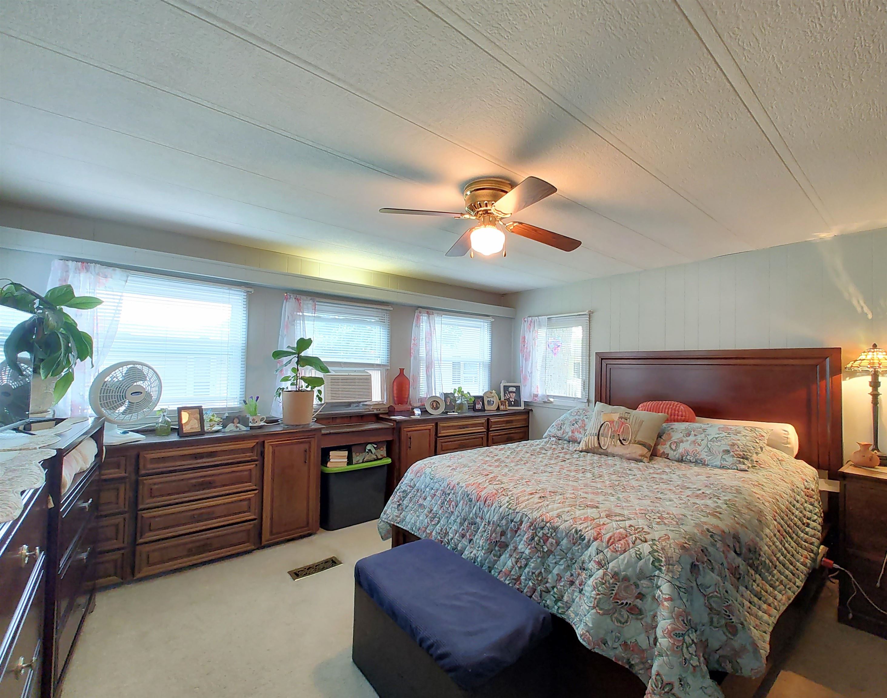 6 So Dewberry Ln, Rochester, NH 03867