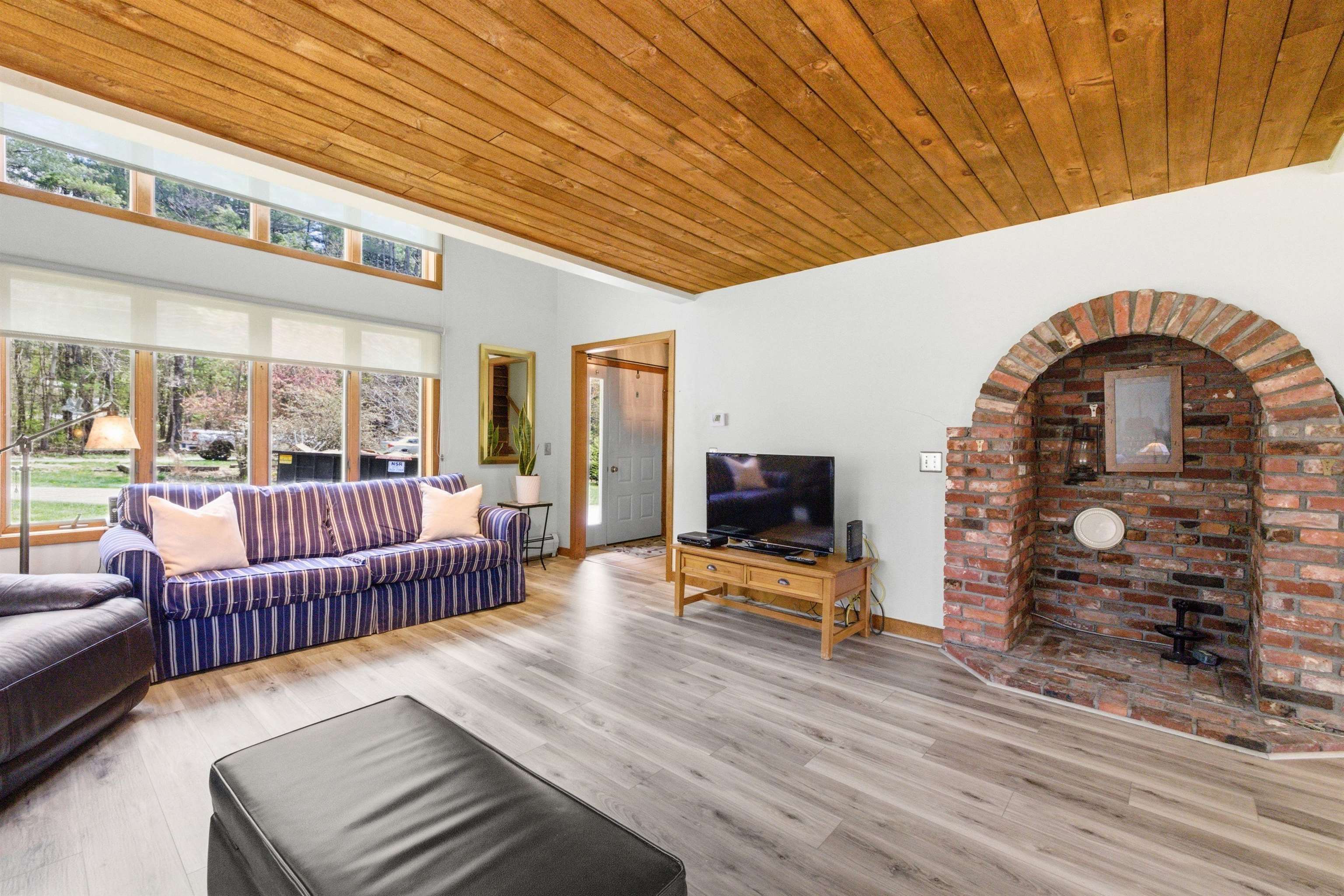 9 Wooddale Cir, Newbury, NH 03255