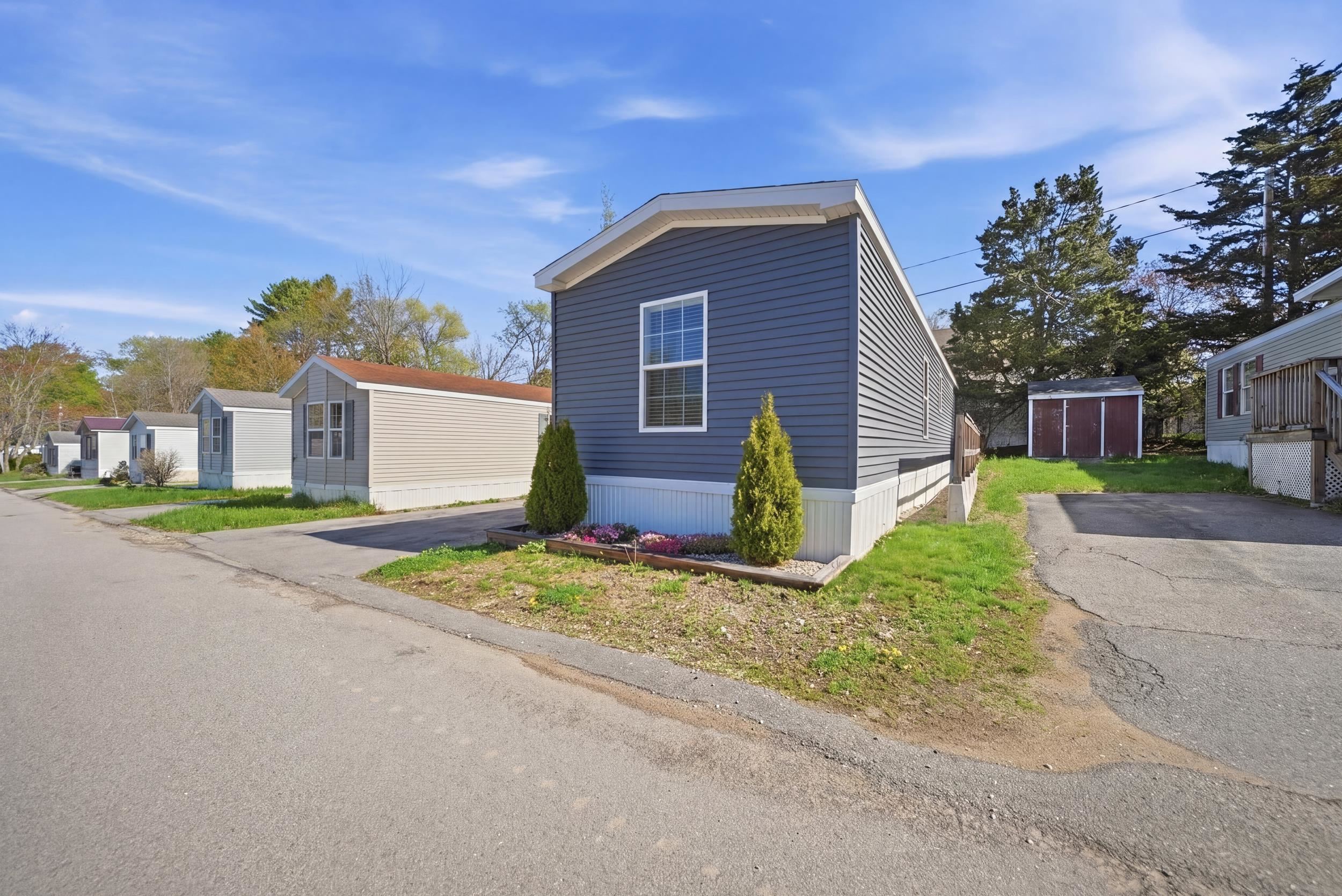 20 Amherst Rd, Newmarket, NH 03857