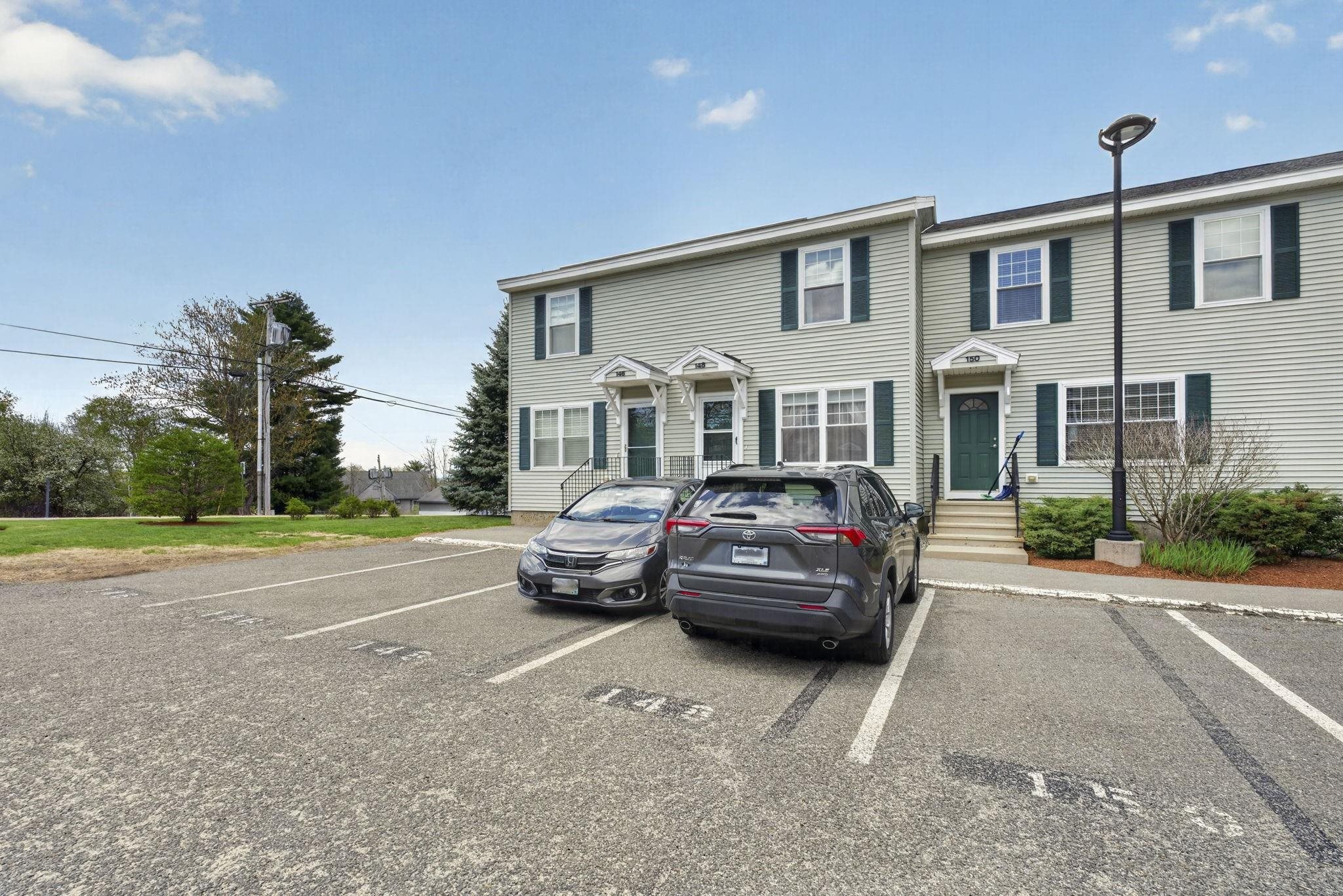 148 Karatzas Ave, Manchester, NH 03104