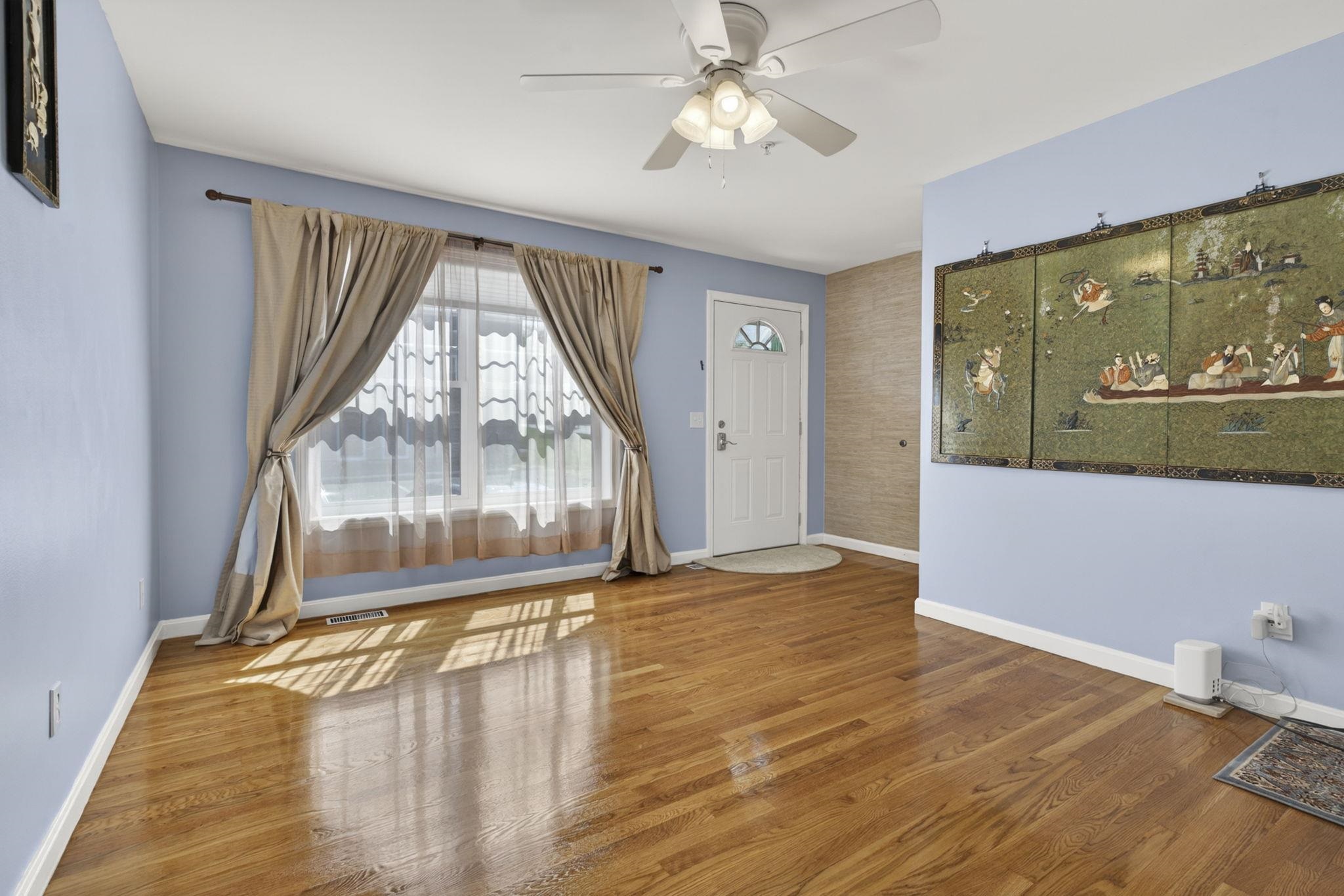 148 Karatzas Ave, Manchester, NH 03104