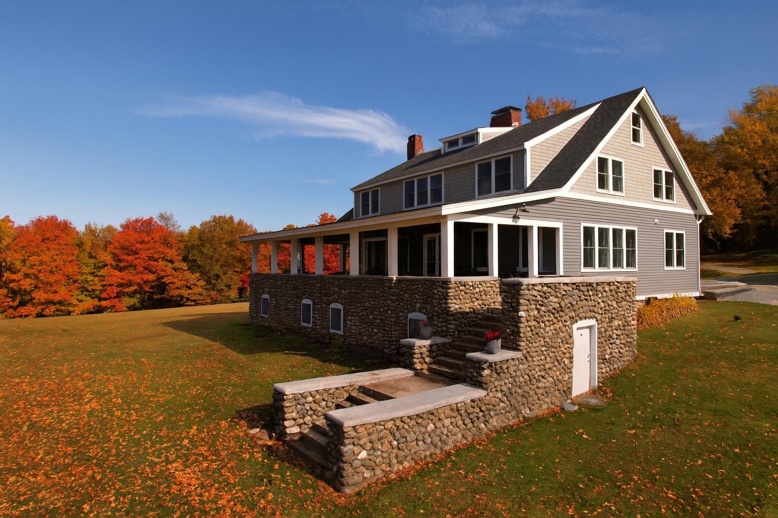 620 Poole Hill Rd, Bridgewater, NH 03222