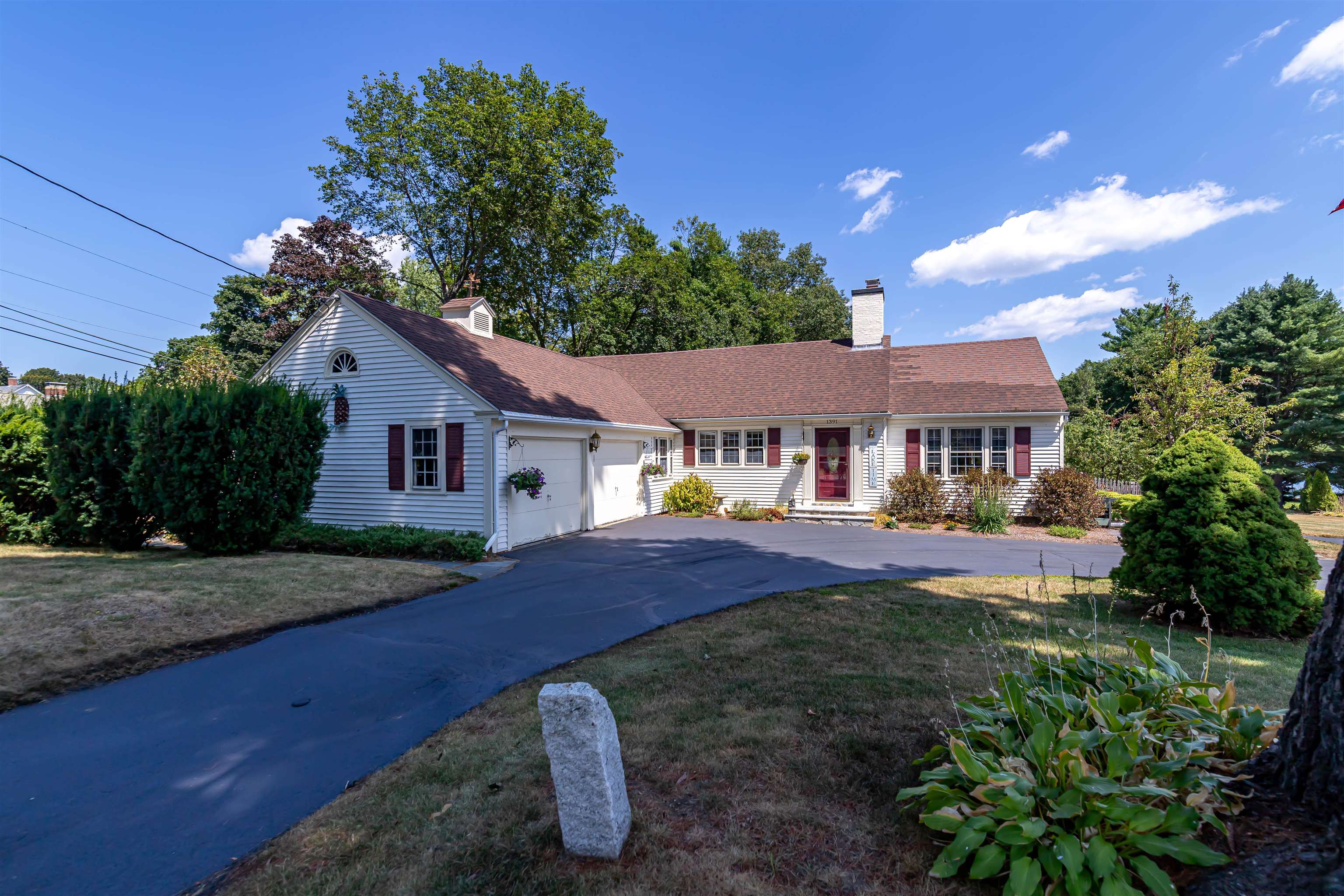 1391 Old North Main St, Laconia, NH 03246