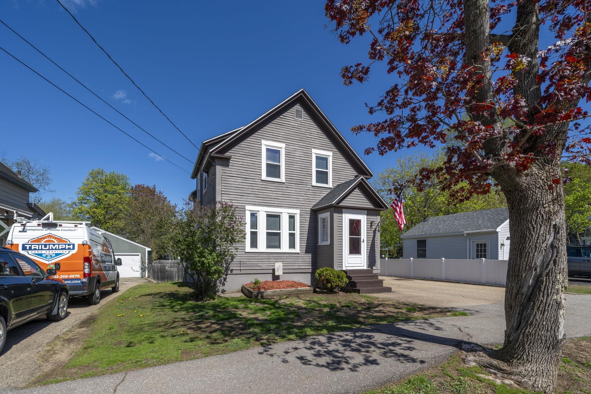 38 Dolloff St, Laconia, NH 03246