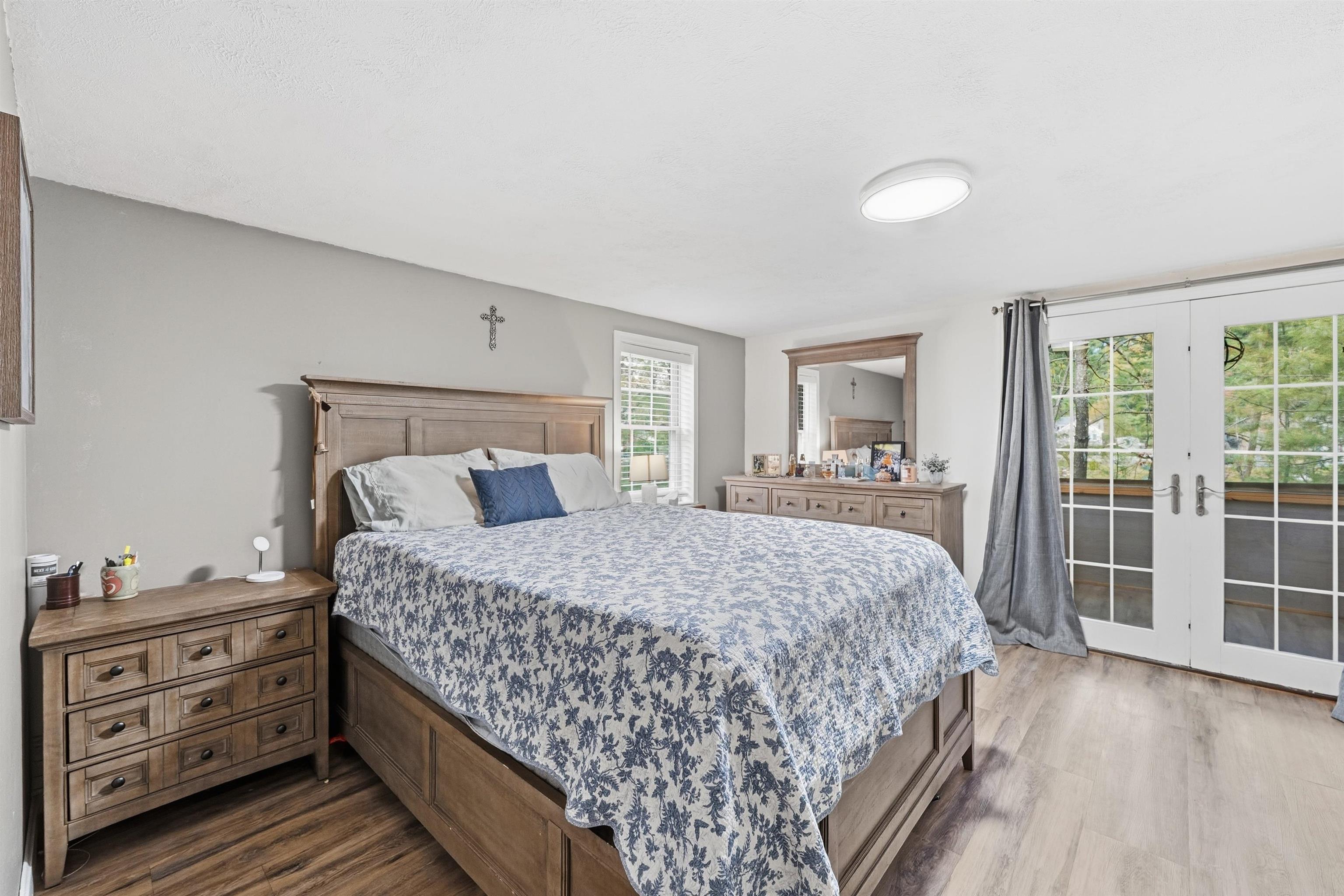 49 Millville Cir, Salem, NH 03079