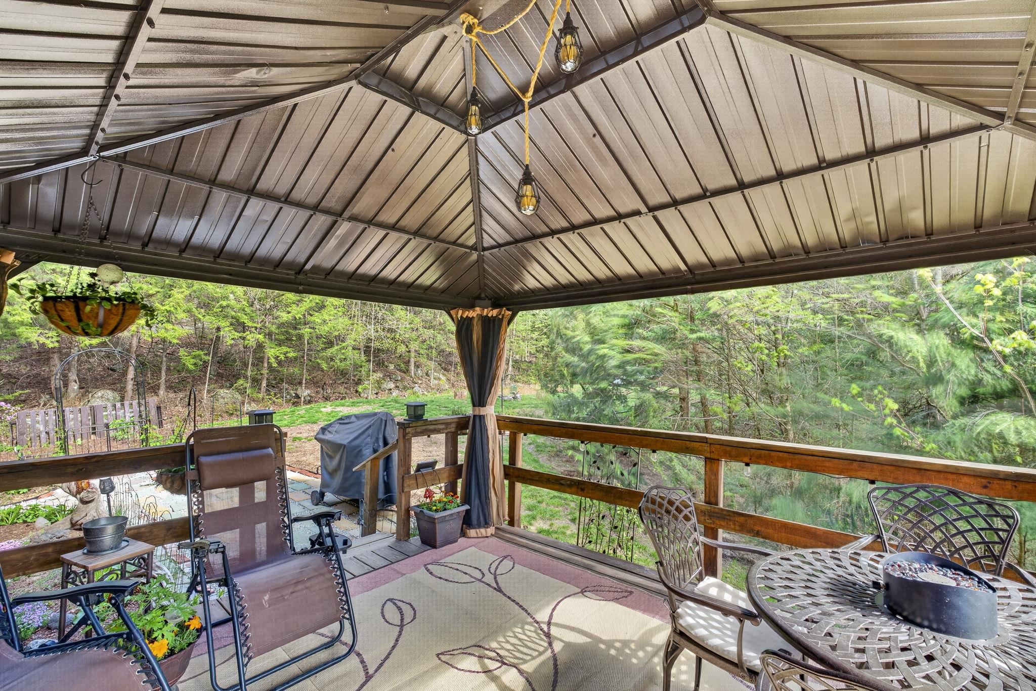 333 Roby Rd, Sutton, NH 03273