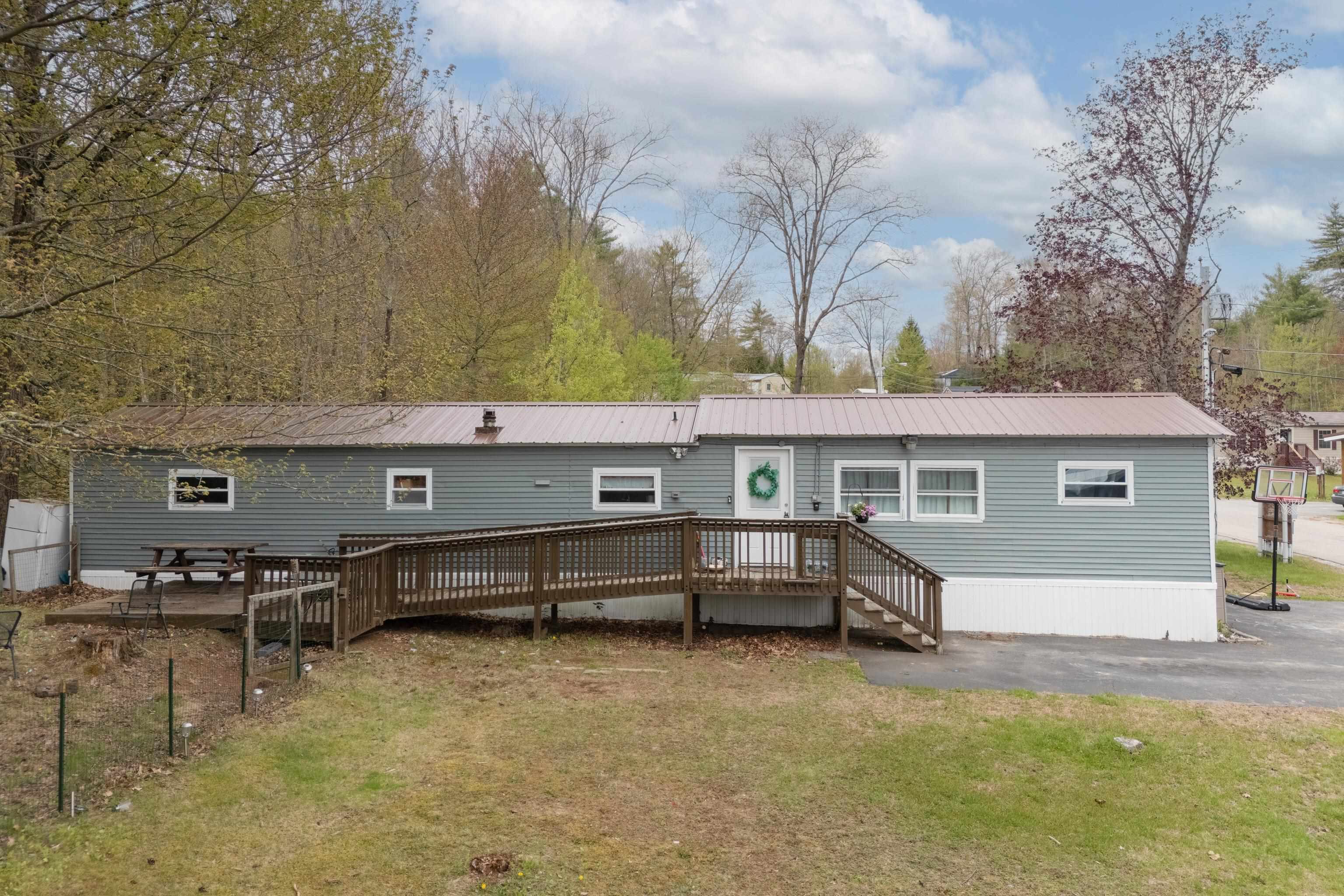 206 Friendship Ave, Pembroke, NH 03275