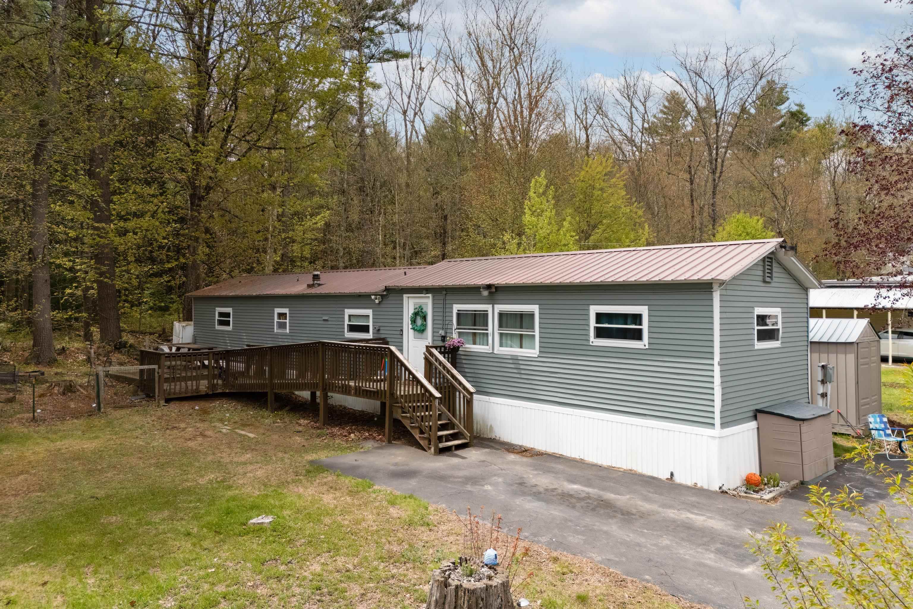 206 Friendship Ave, Pembroke, NH 03275