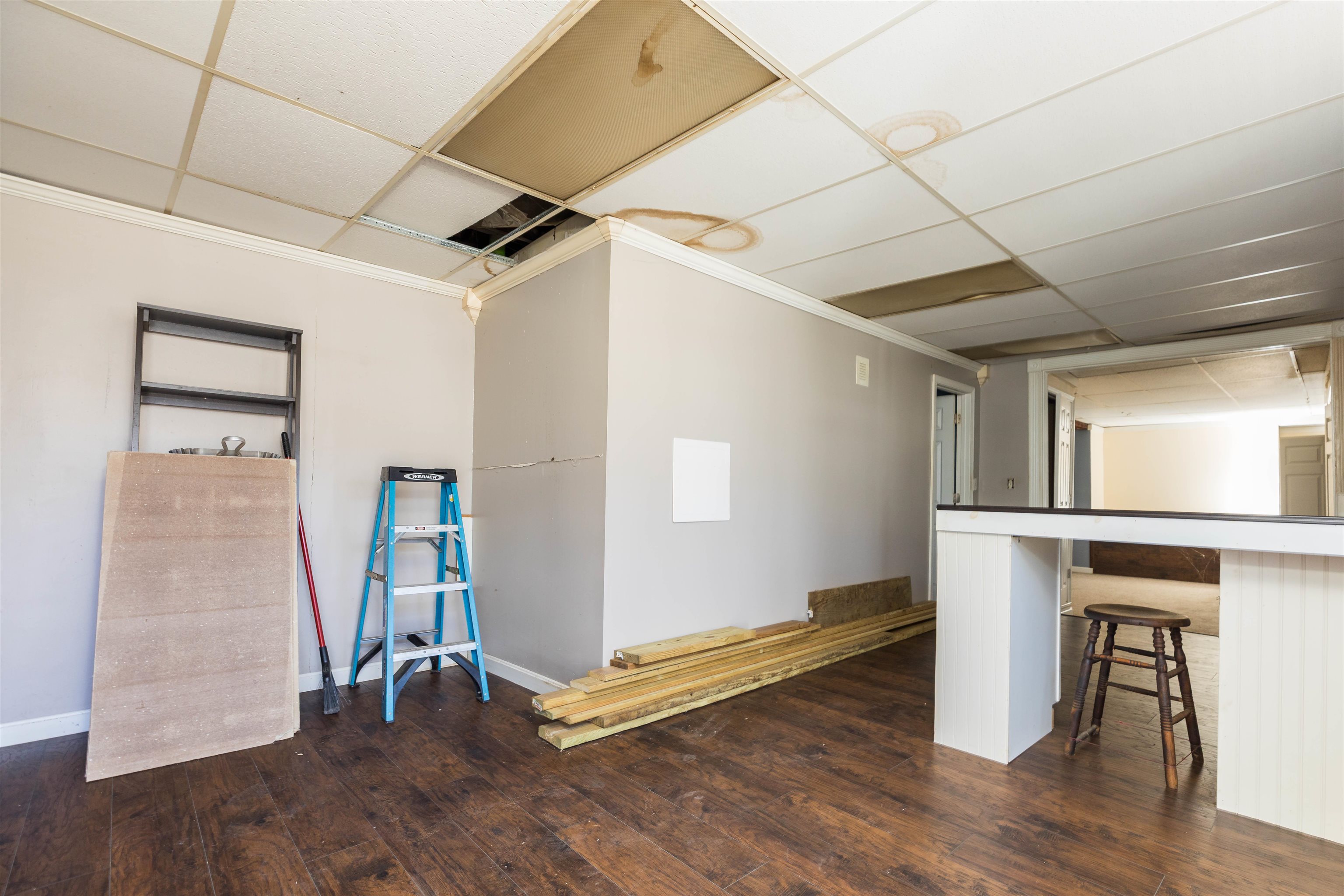 27 Carroll St, Pittsfield, NH 03263