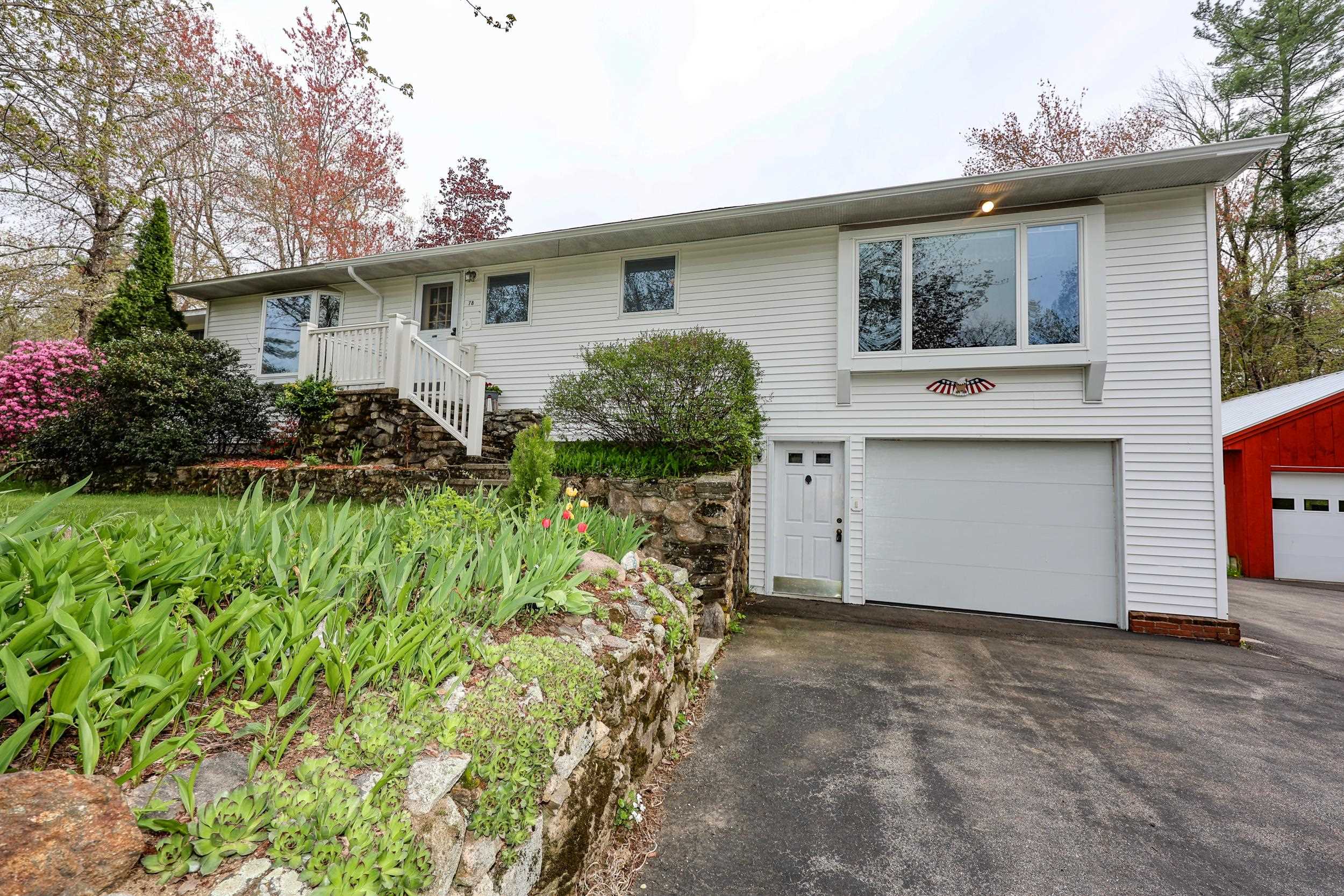 78 Amherst Rd, Merrimack, NH 03454