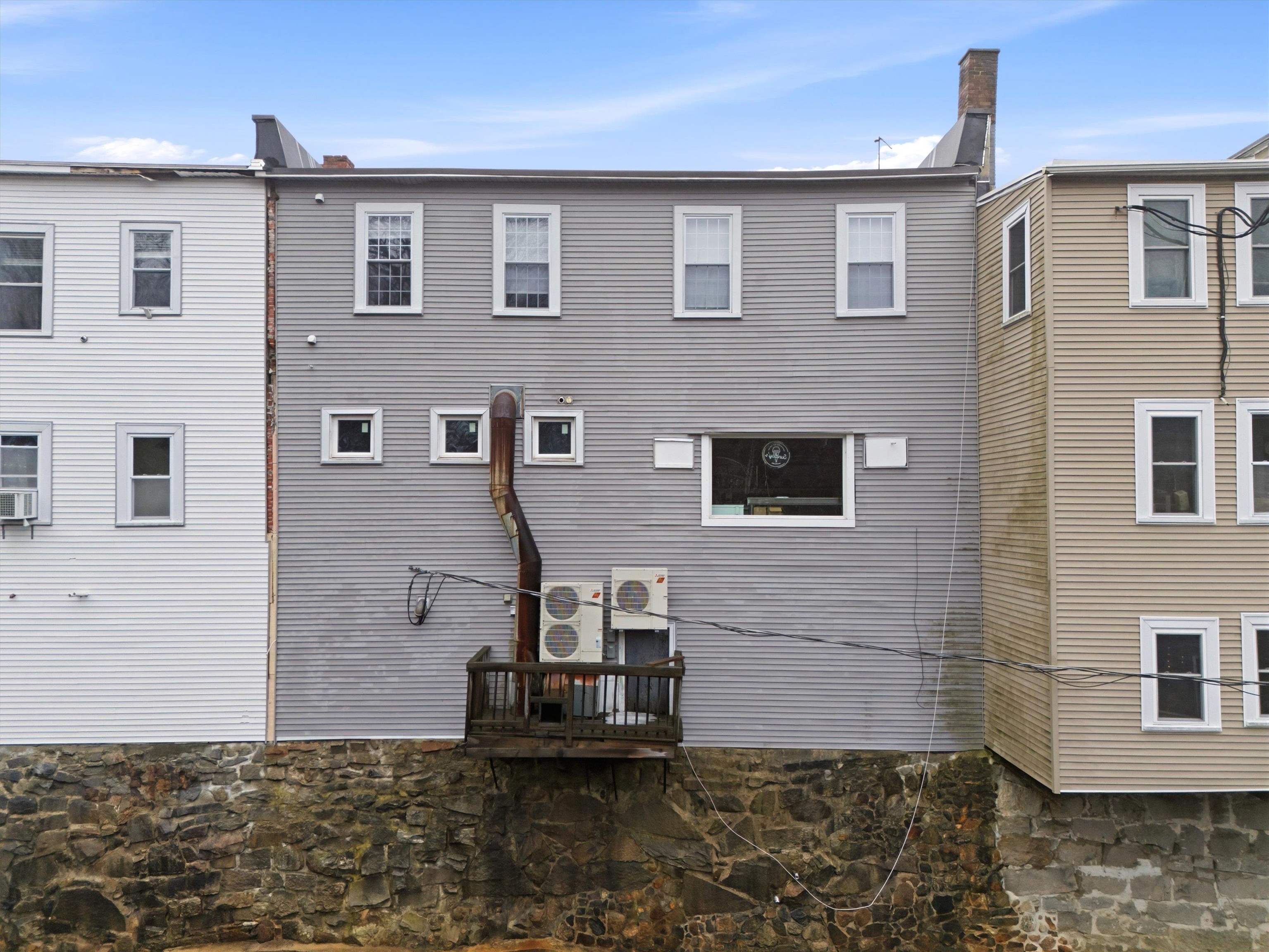 123 Union Sq, Milford, NH 03055