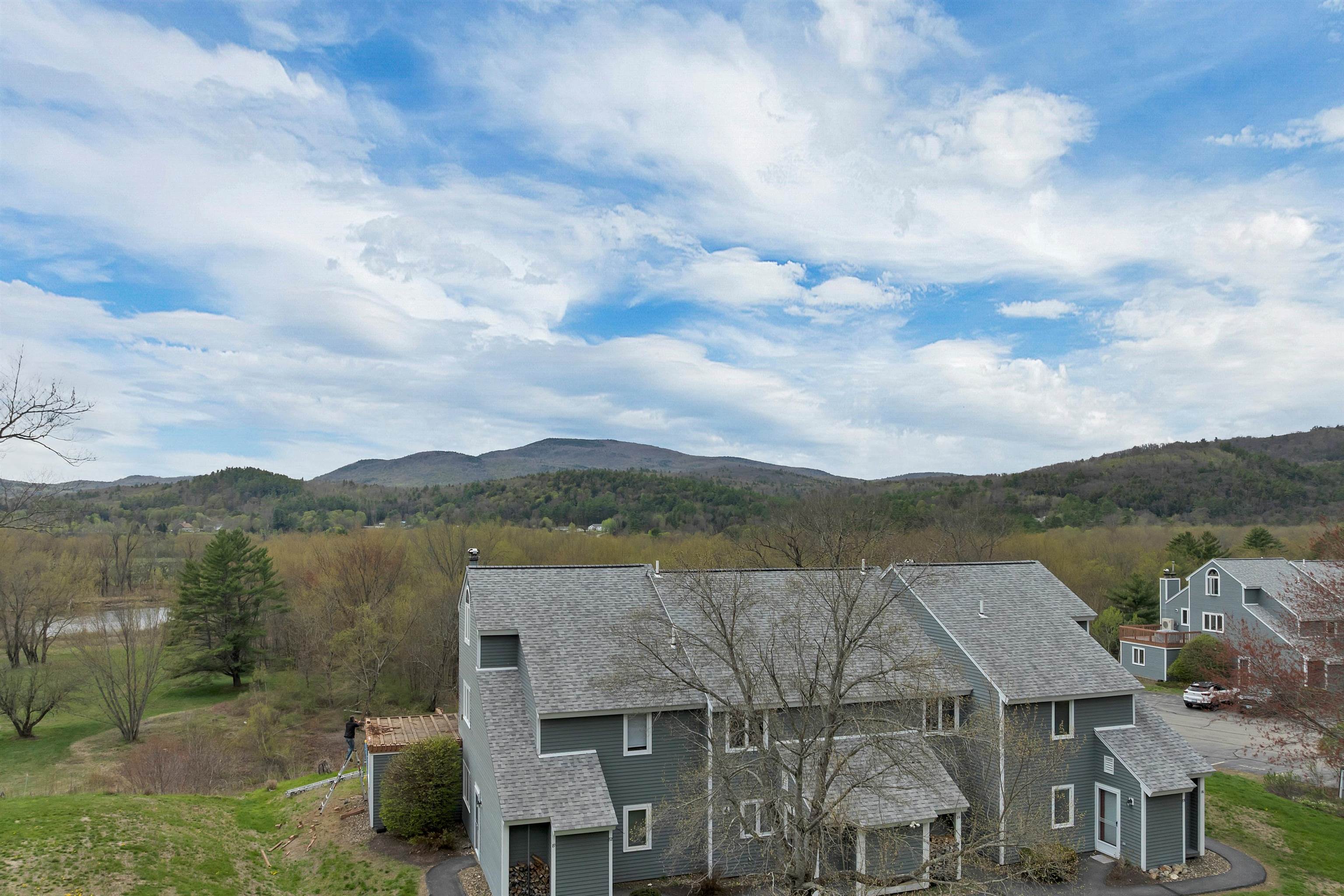 10 Vista Dr, Ashland, NH 03217
