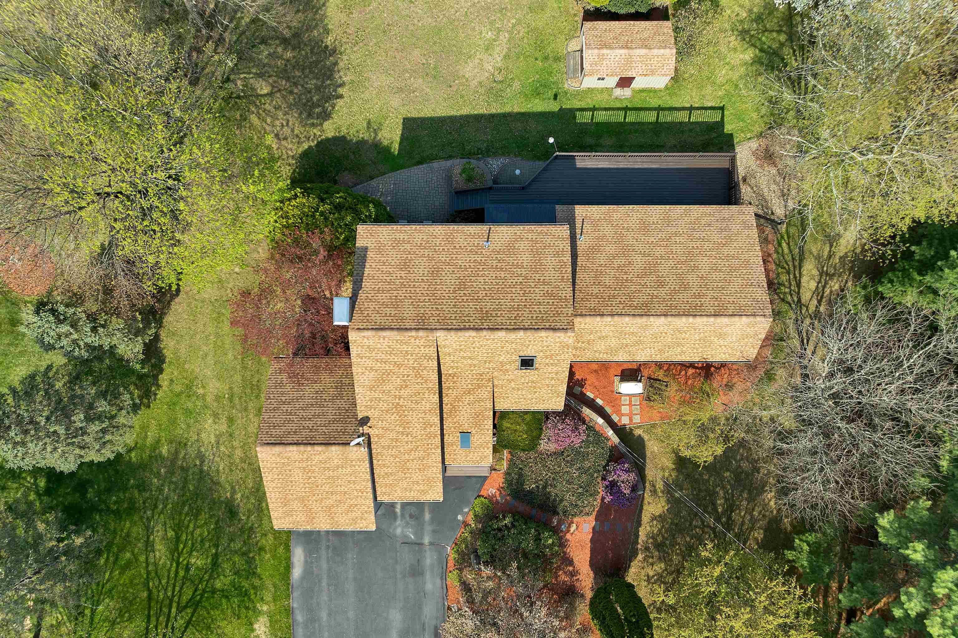23 Woodward Rd, Merrimack, NH 03054