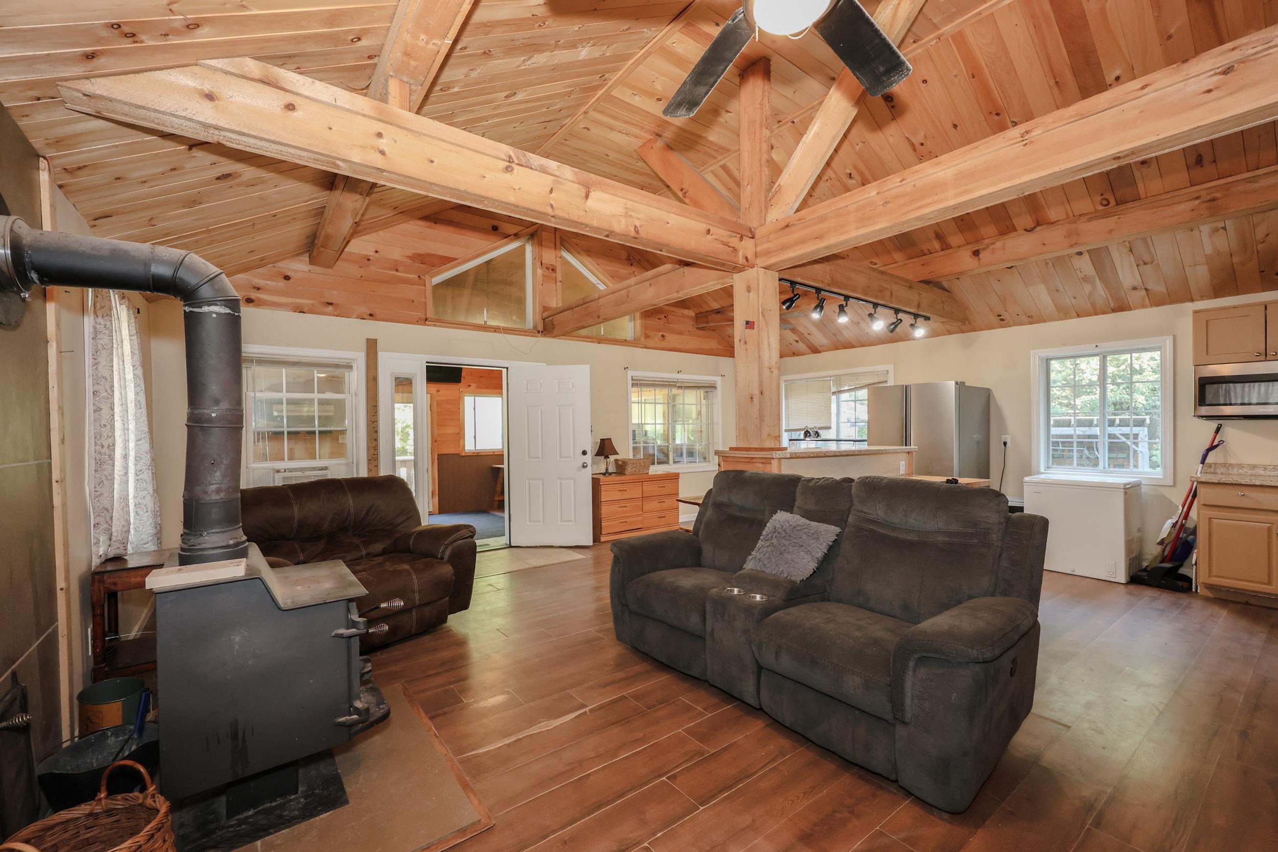50 Pine Glen Rd, Hillsborough, NH 03244