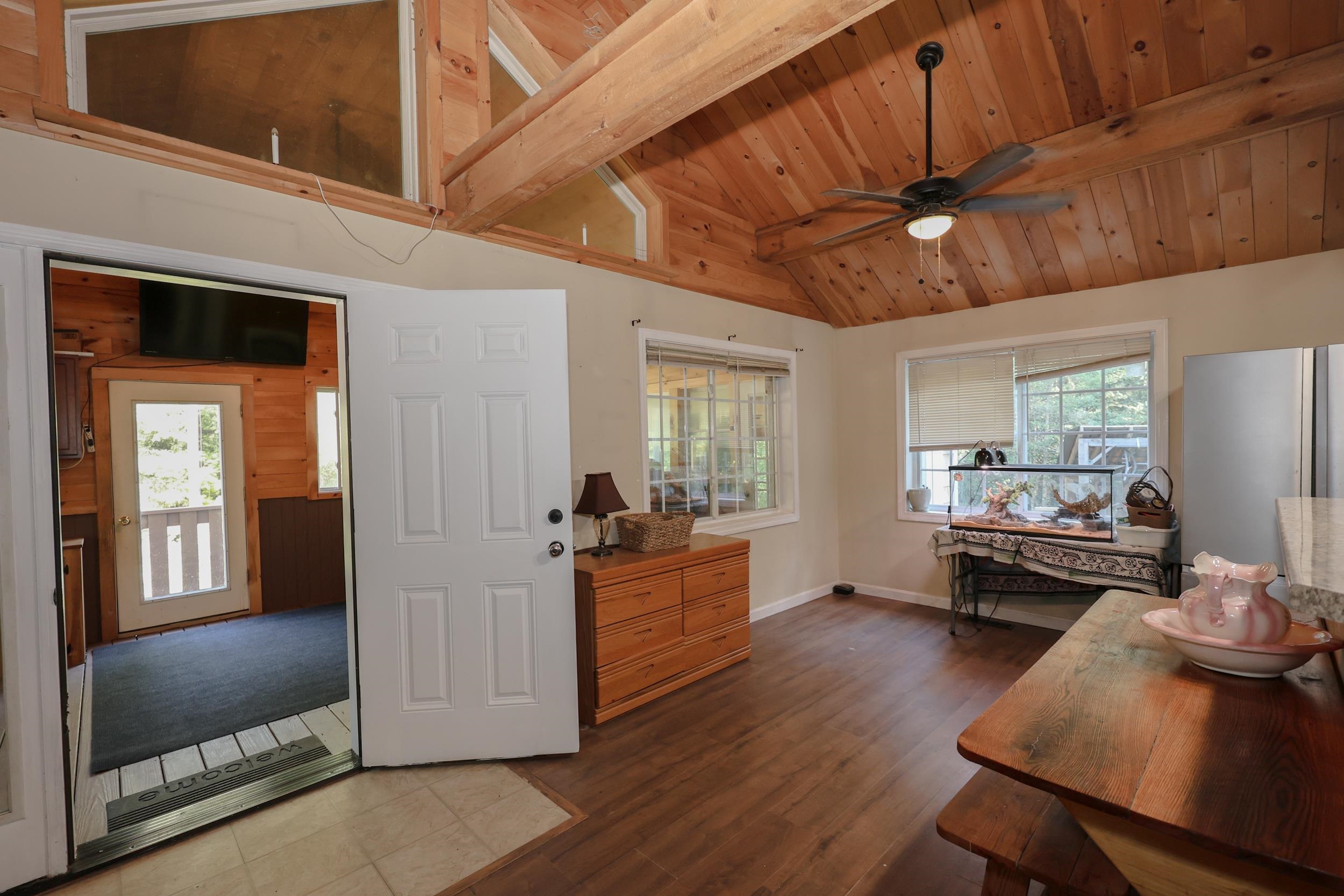50 Pine Glen Rd, Hillsborough, NH 03244